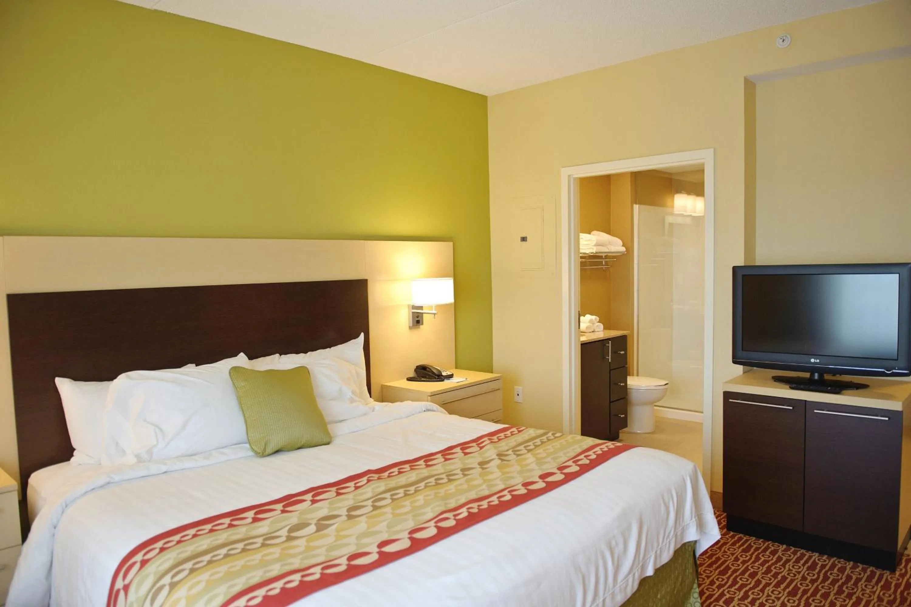 Bedroom, Bed in TownePlace Suites by Marriott Charlotte Mooresville