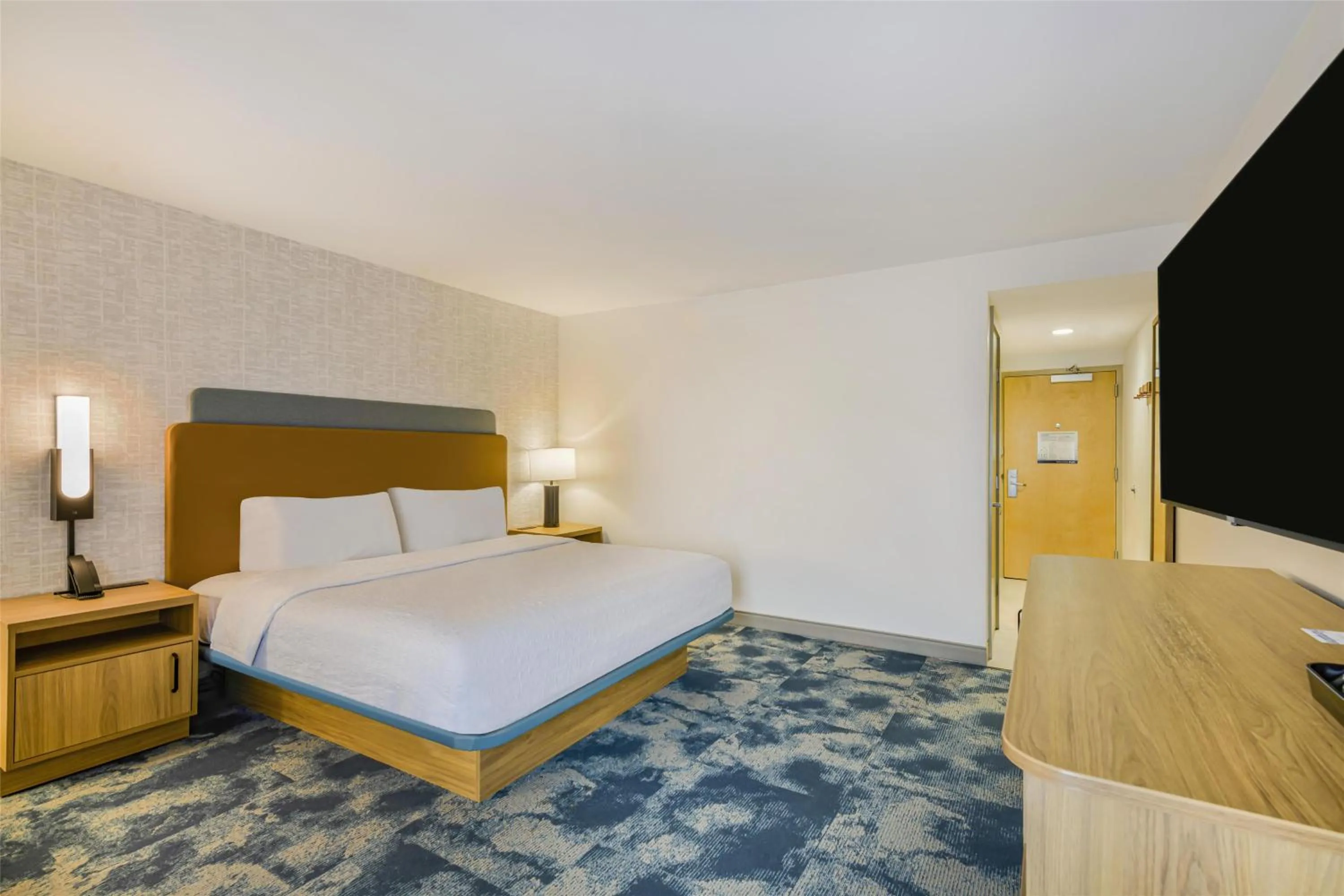 Bed in Hampton Inn Huntsville-Arsenal/South Parkway