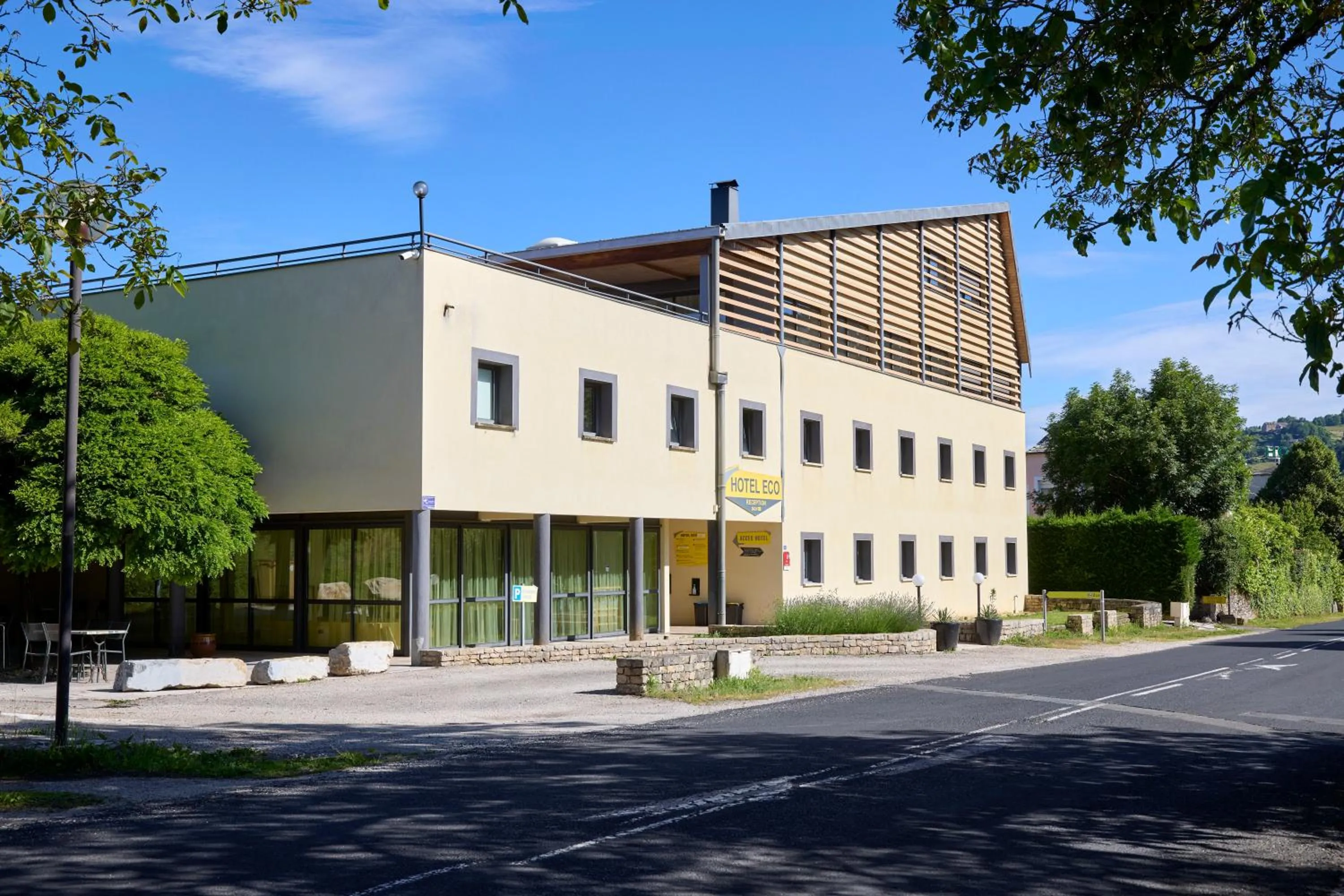 Property building in Hotel Eco - A75