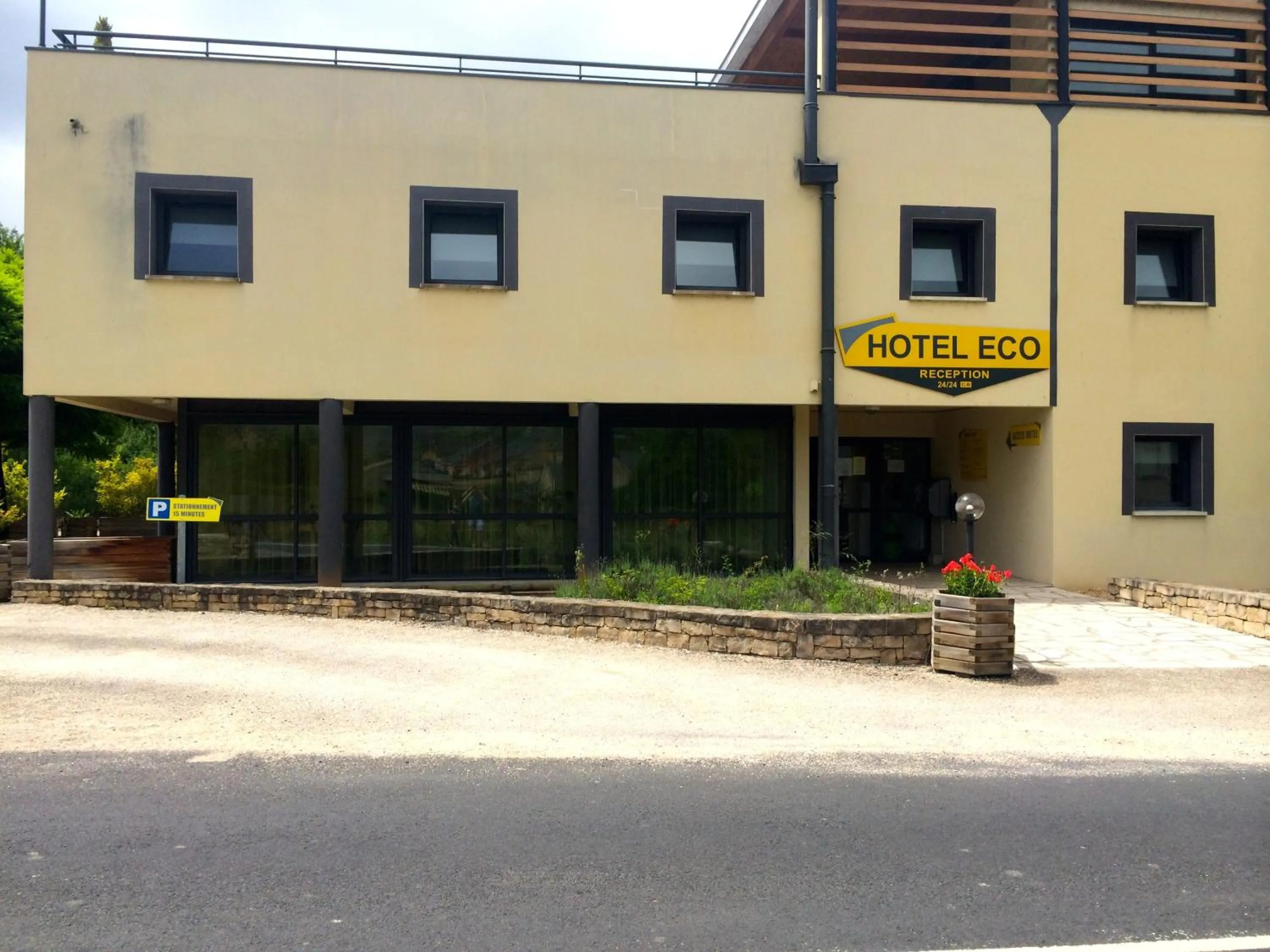 Property building in Hotel Eco - A75