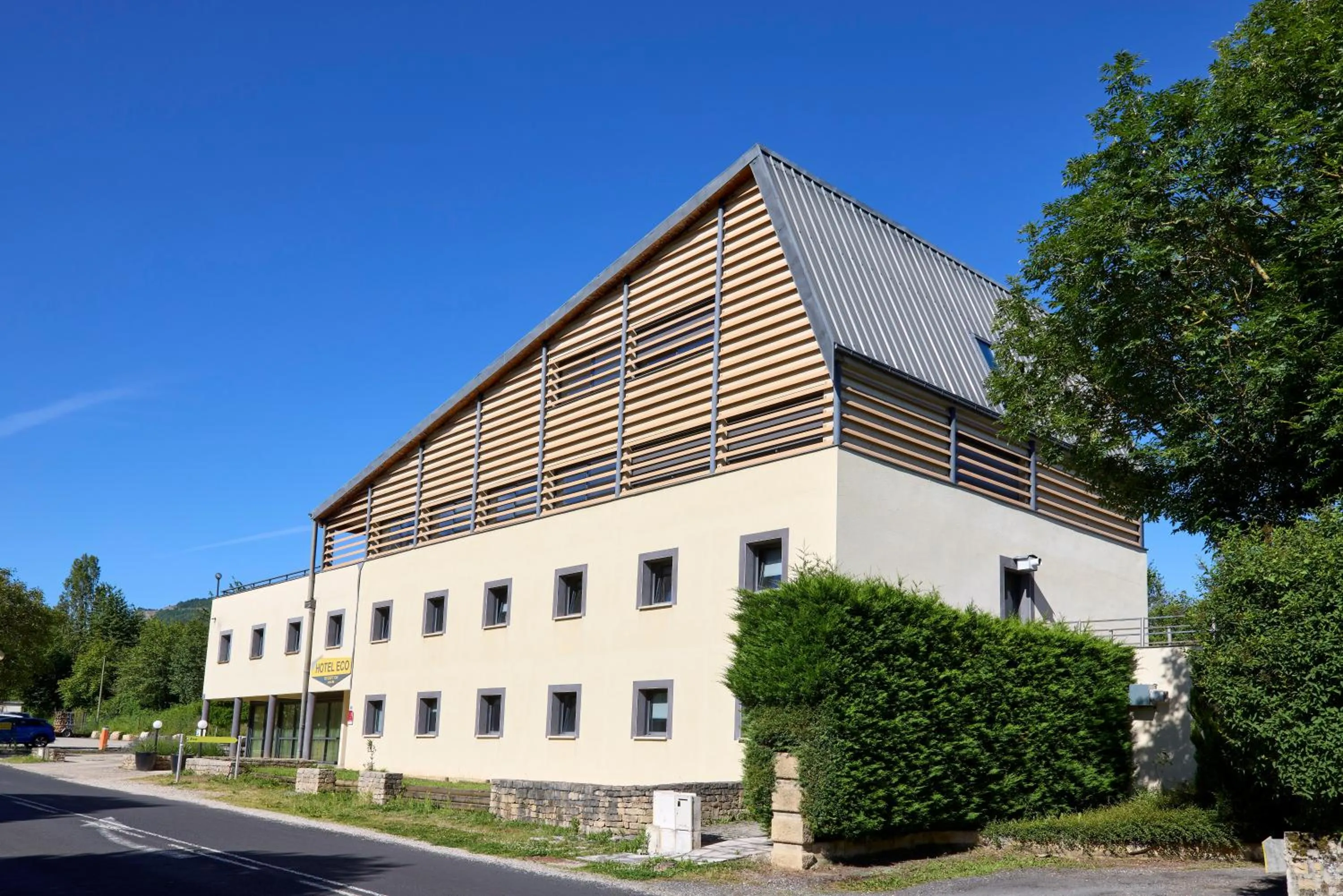 Property building in Hotel Eco - A75