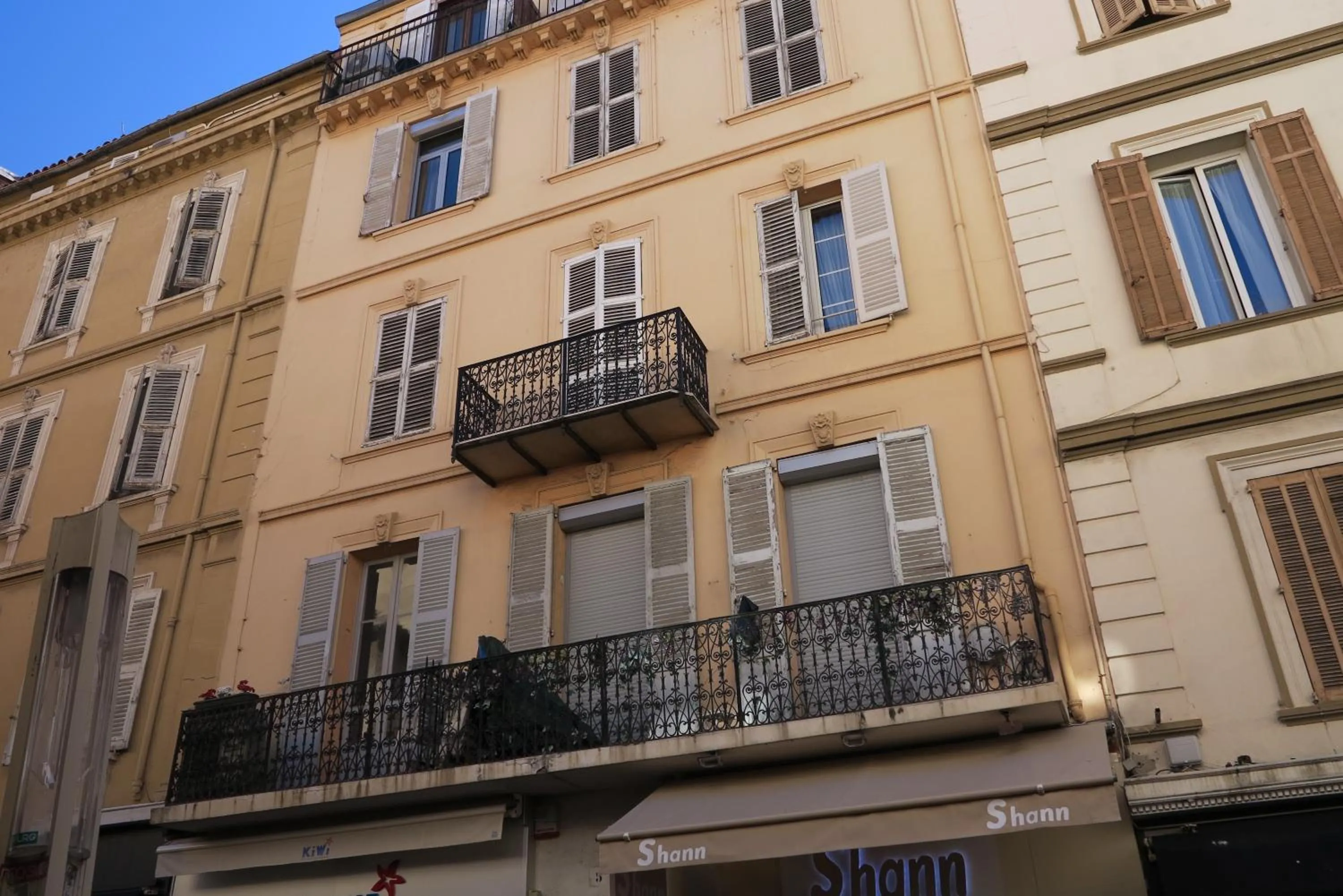 Facade/entrance in Viva Riviera - 5 Rue Commandant André