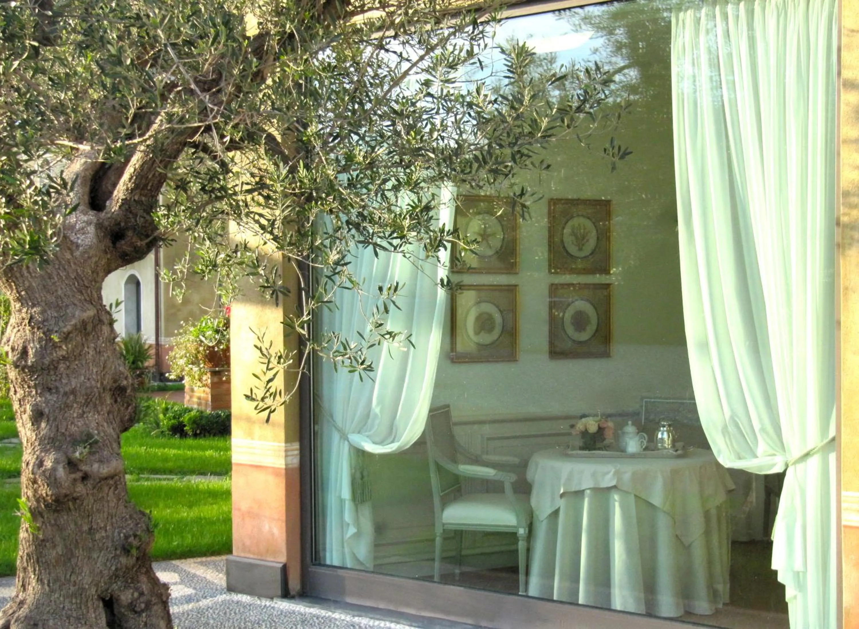 Facade/entrance in Villa Agnese