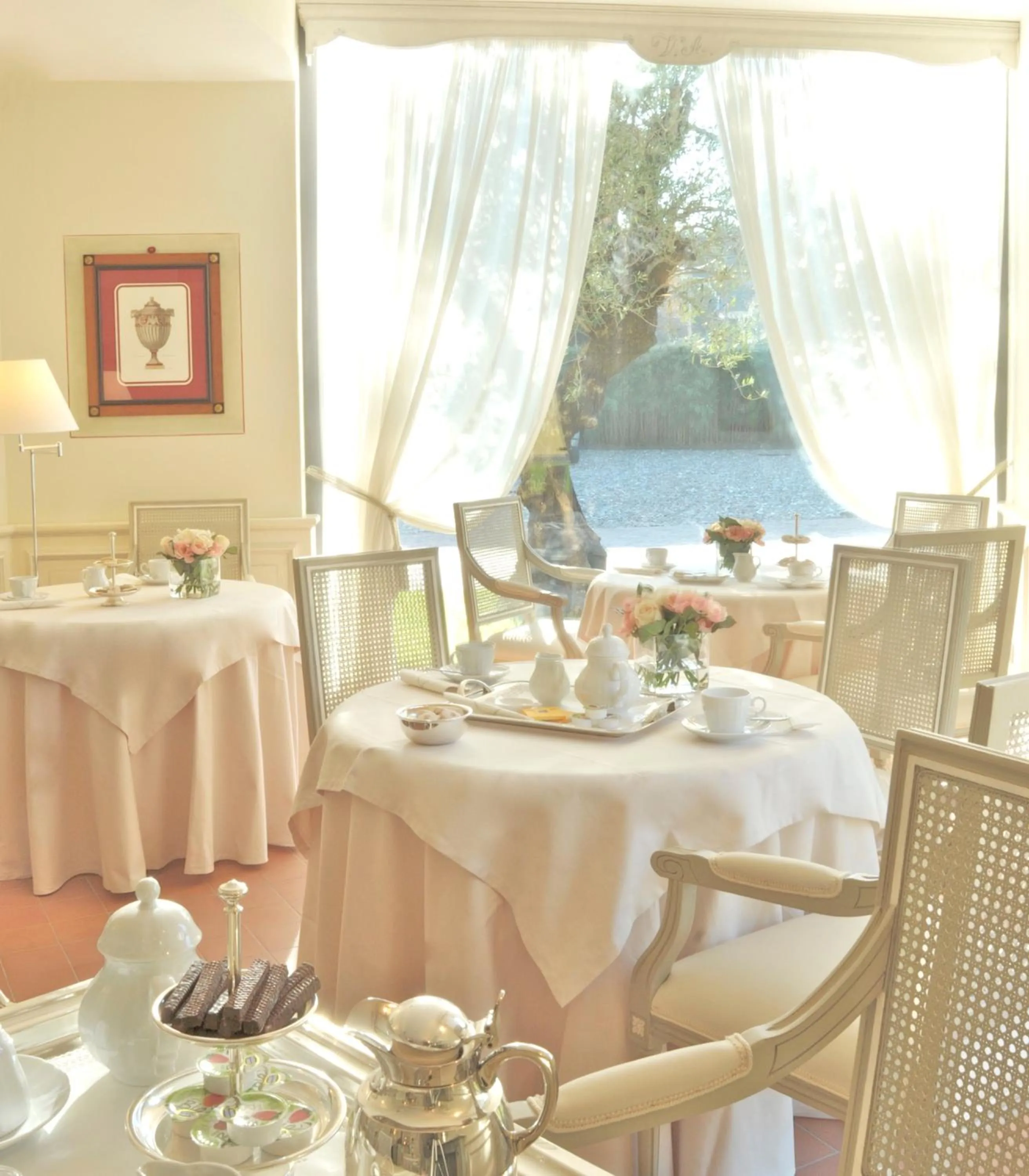 Continental breakfast in Villa Agnese