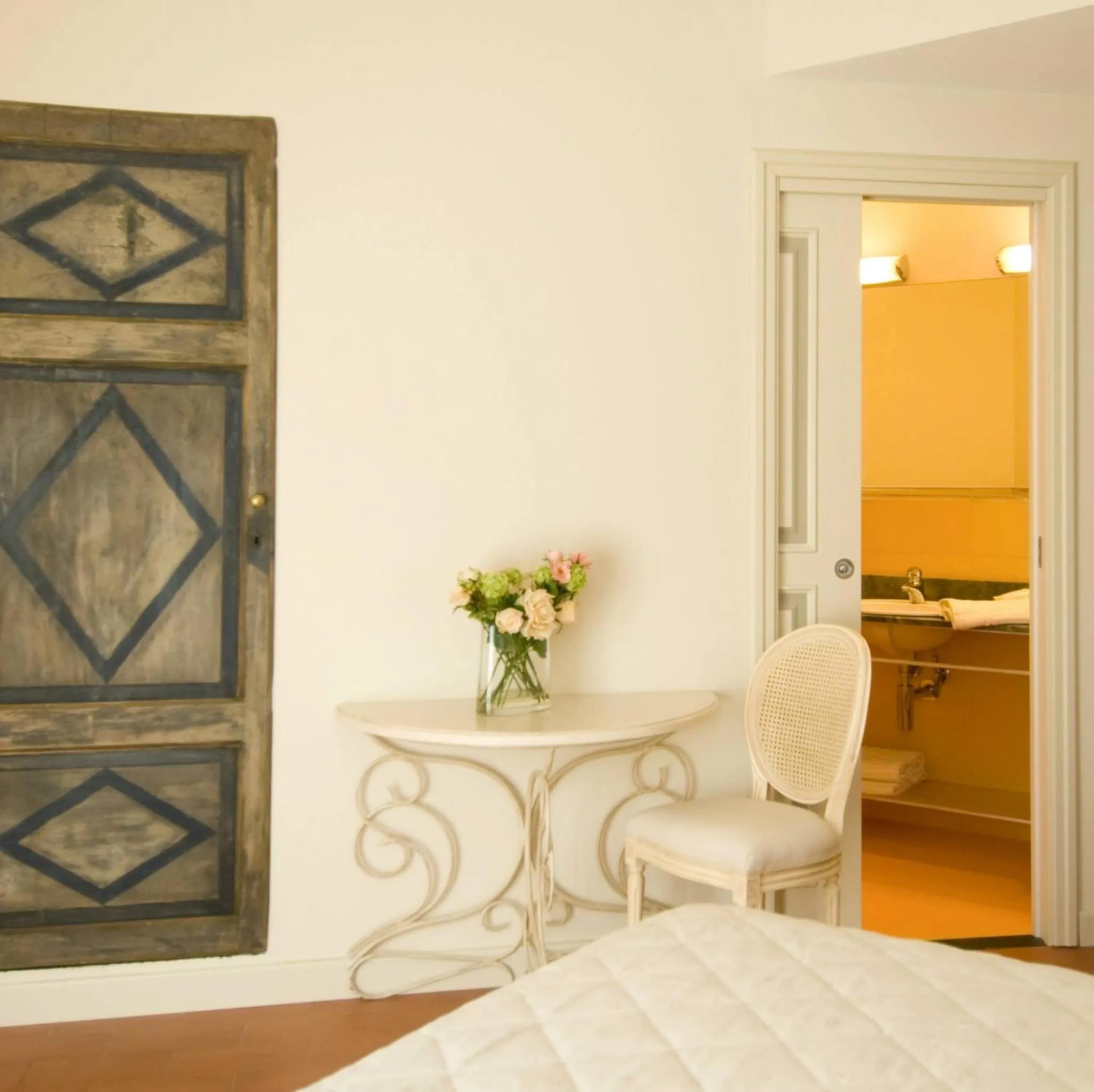 Decorative detail, Bed in Villa Agnese