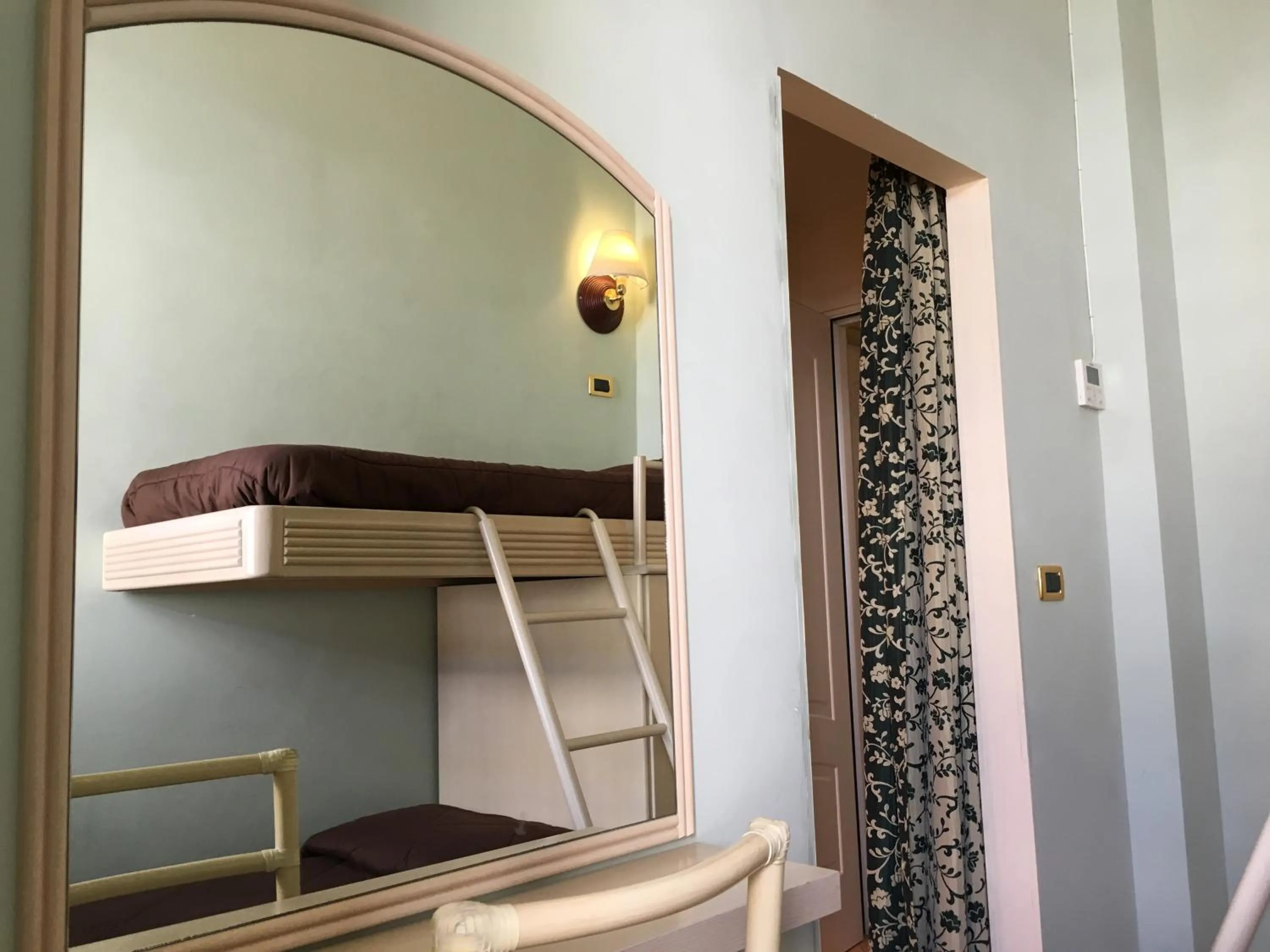 Photo of the whole room, Bed in Hotel Villa Igea