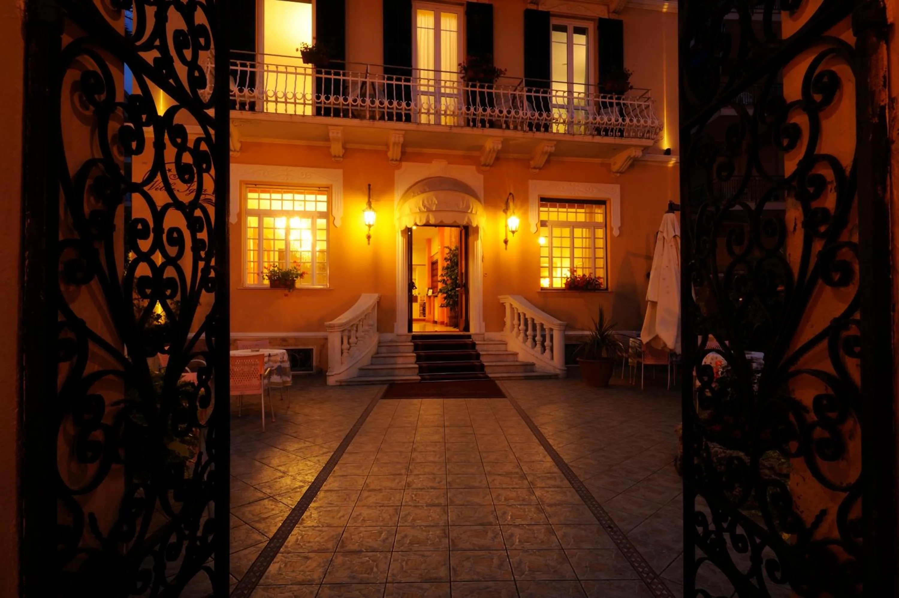 Facade/entrance in Hotel Villa Igea