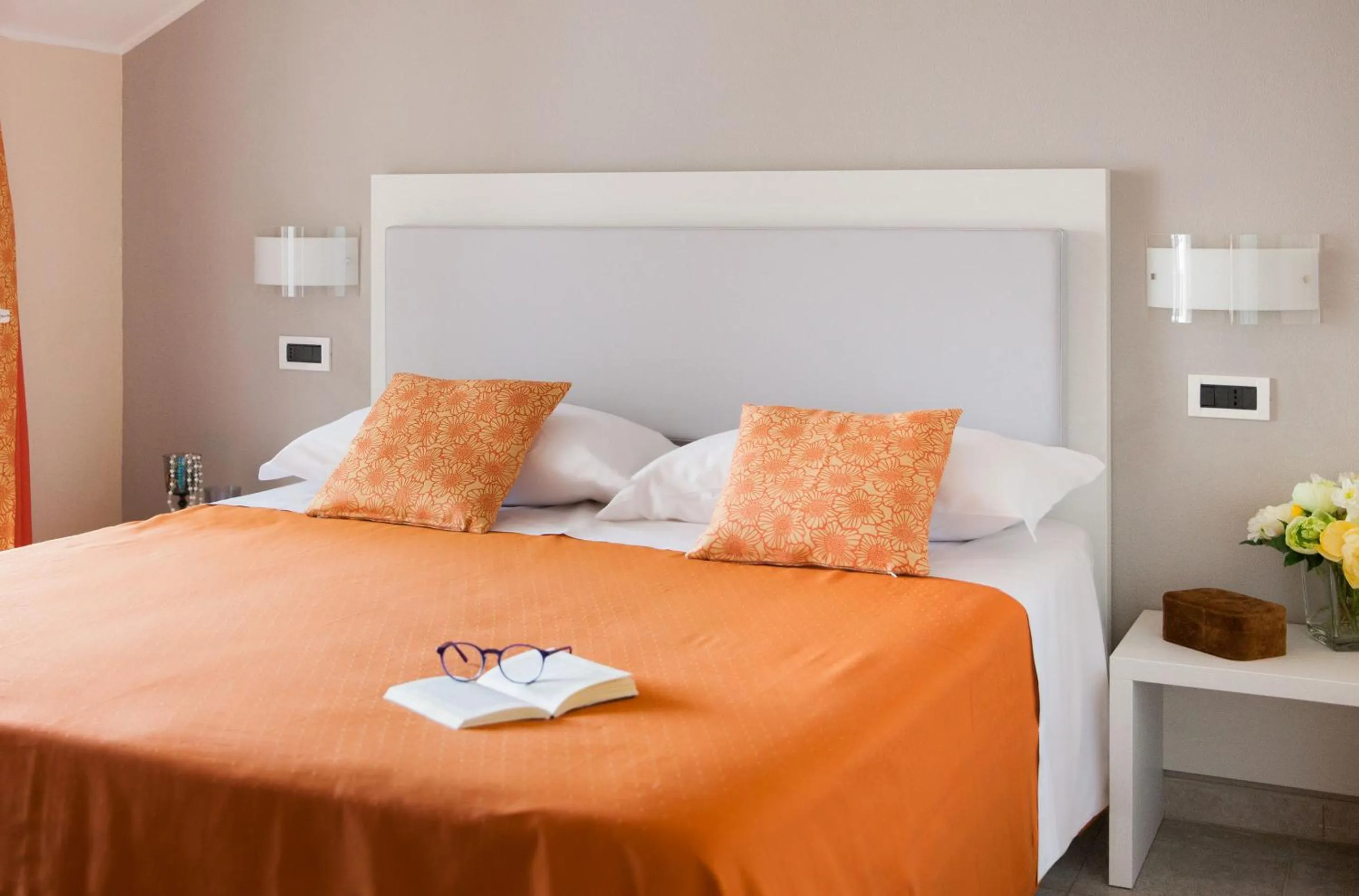 Bed in Diano Sporting Apartments