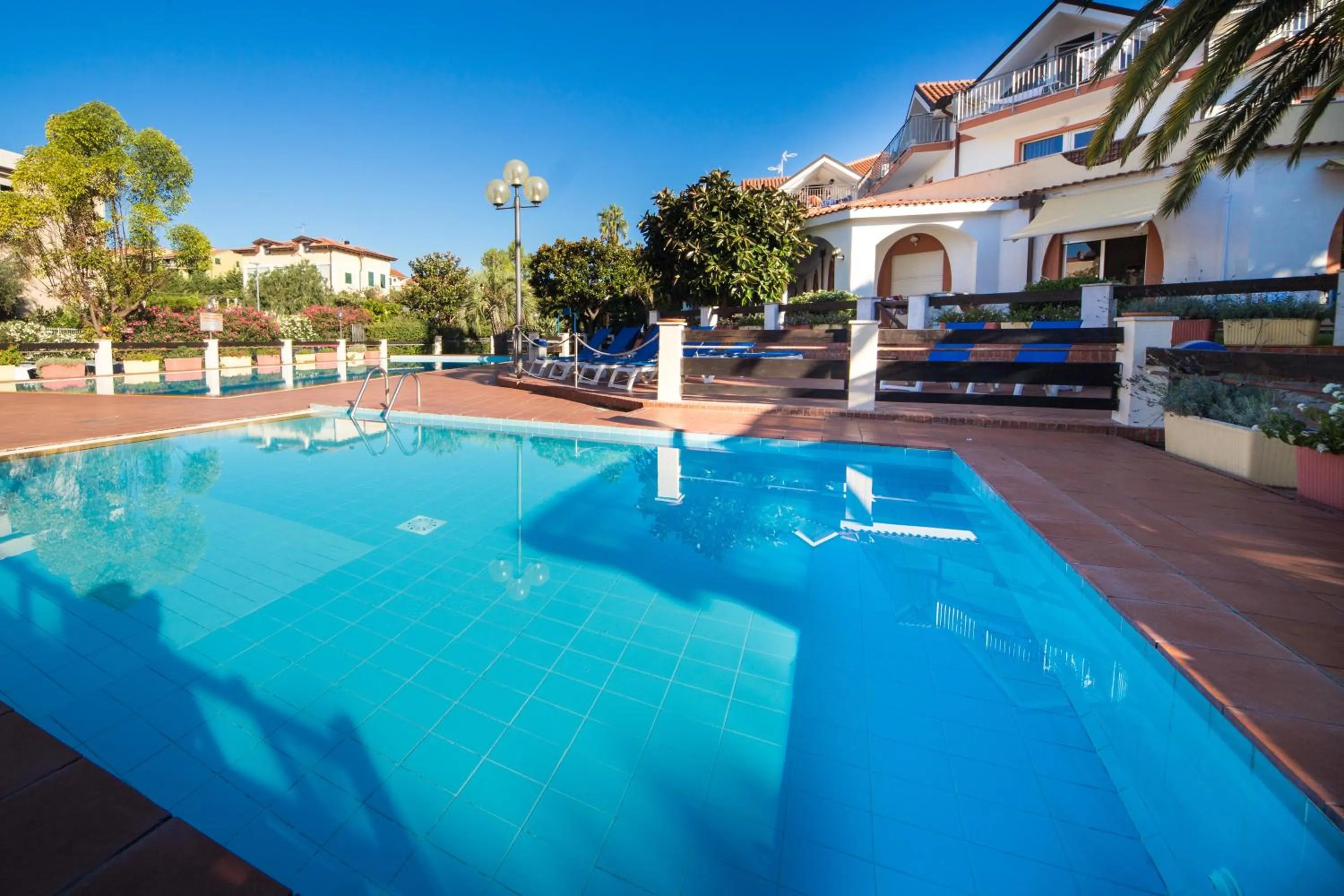 Garden in Diano Sporting Apartments