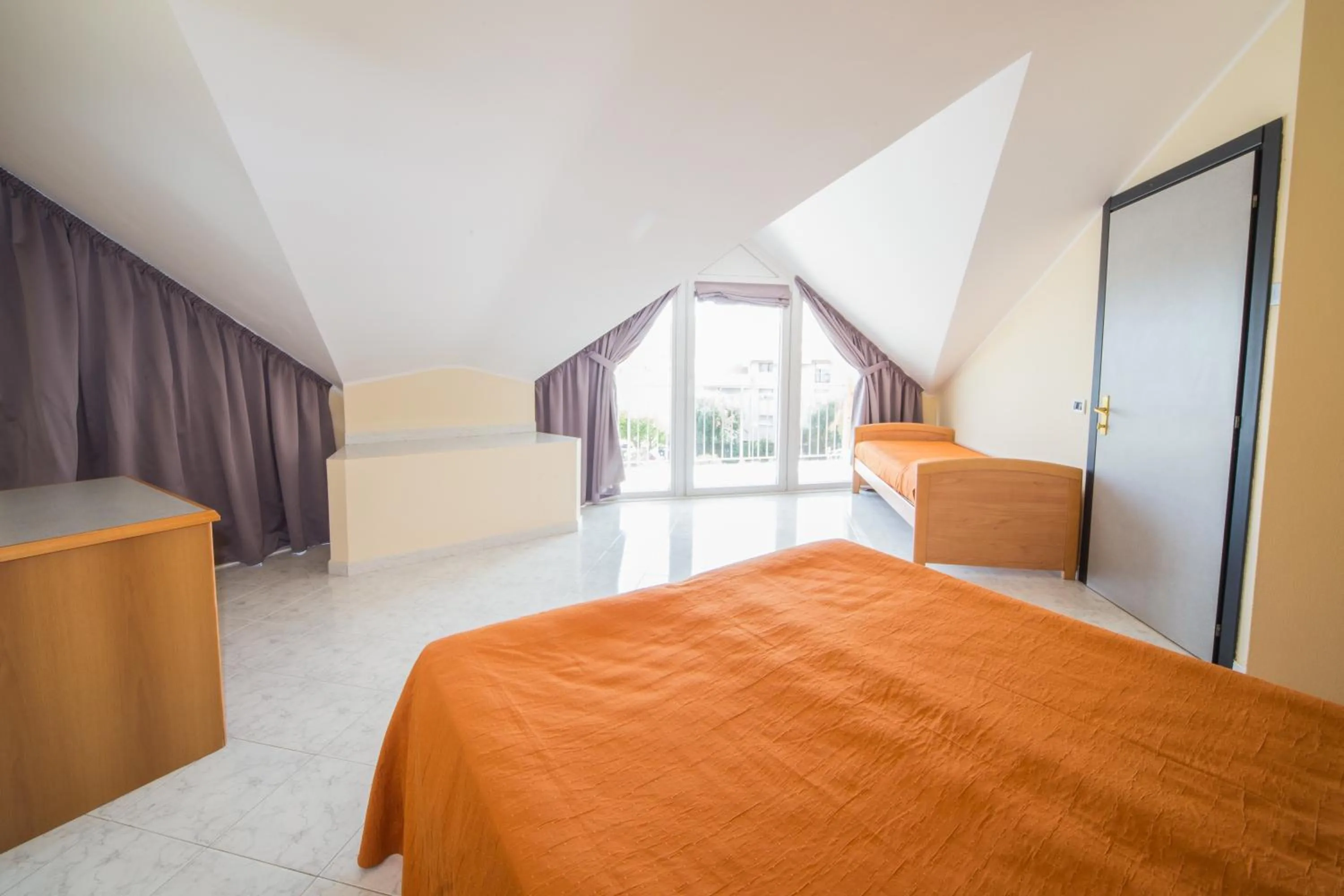 Photo of the whole room, Bed in Diano Sporting Apartments