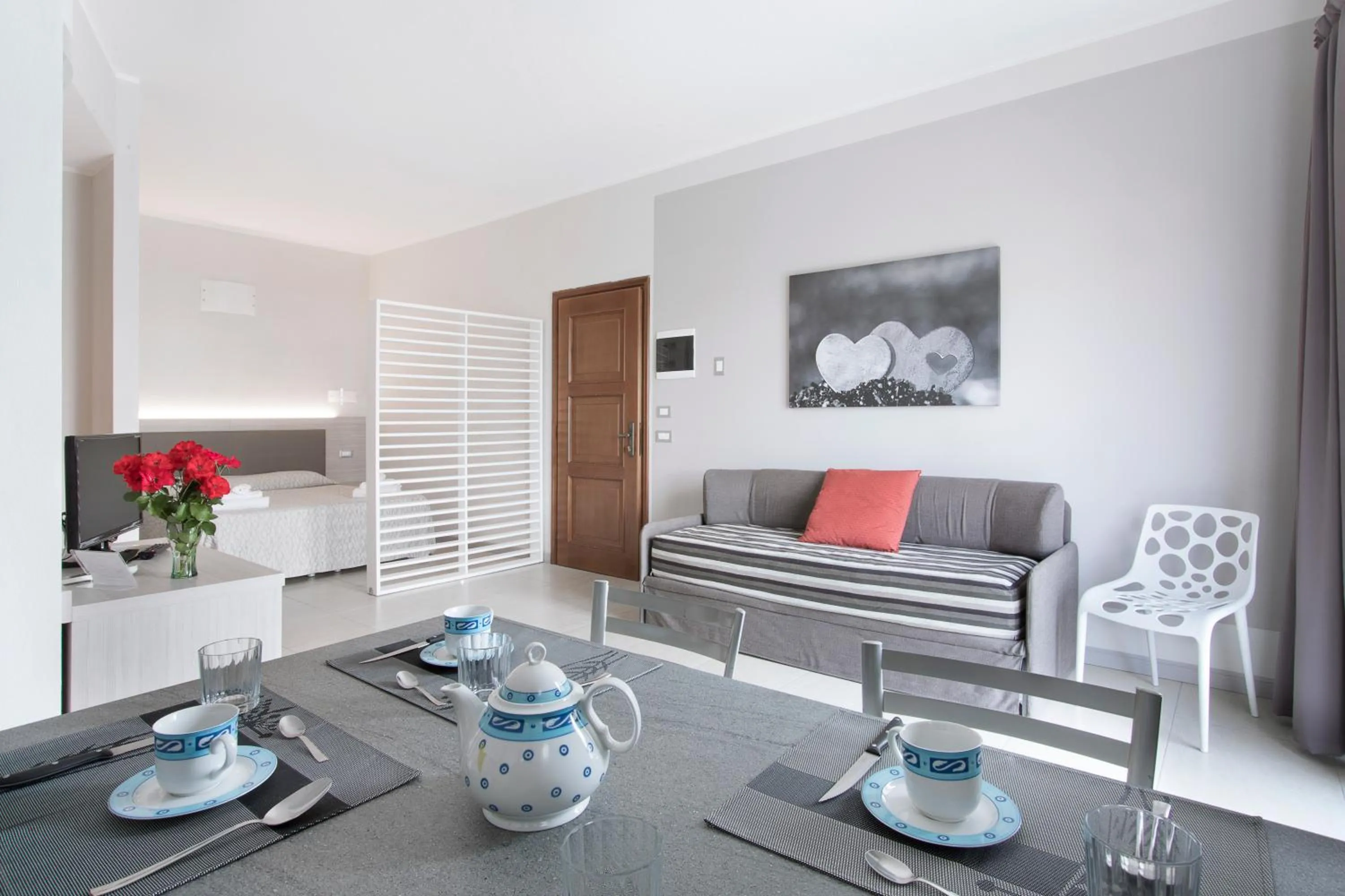 Dining area in Diano Sporting Apartments