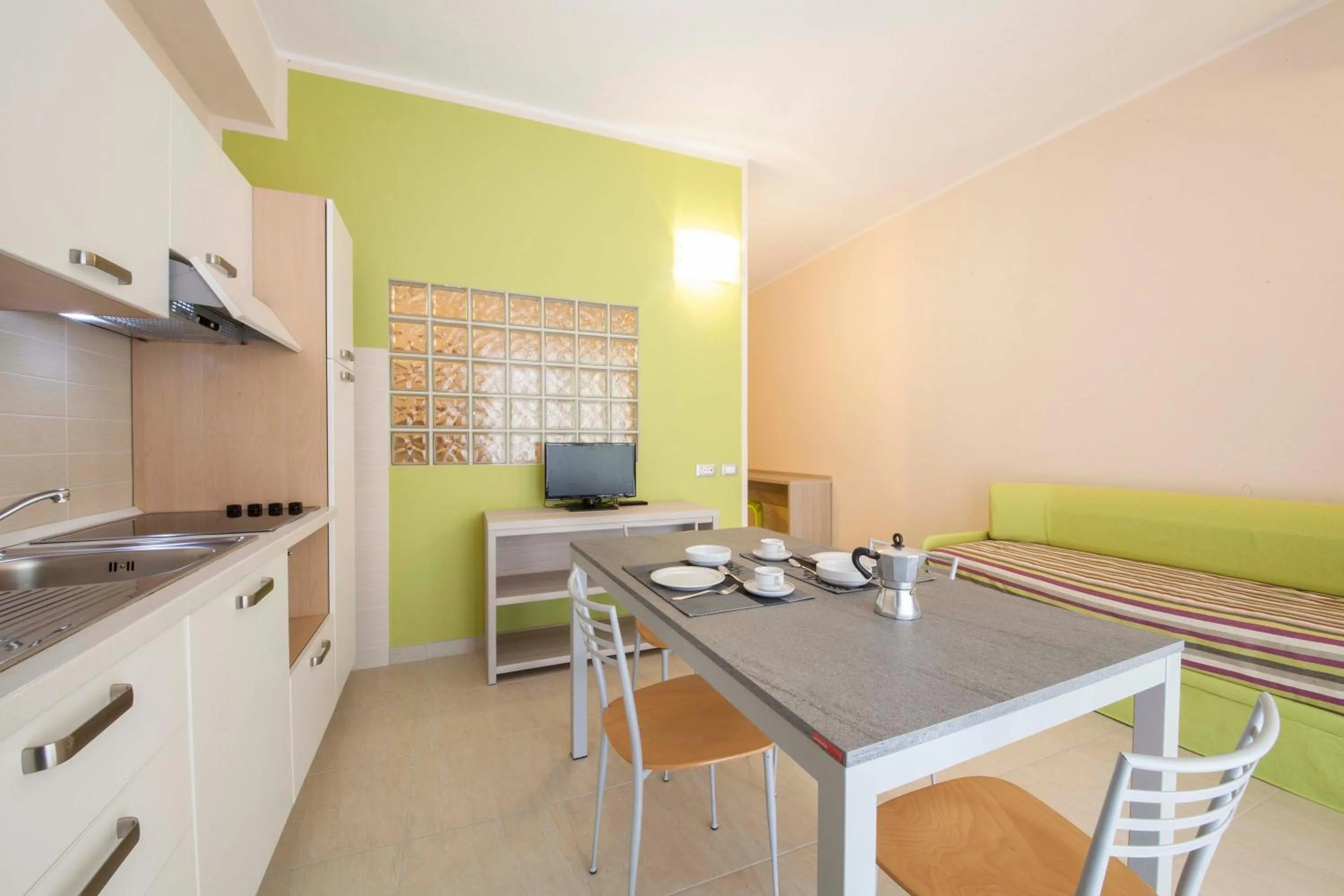 Photo of the whole room in Diano Sporting Apartments