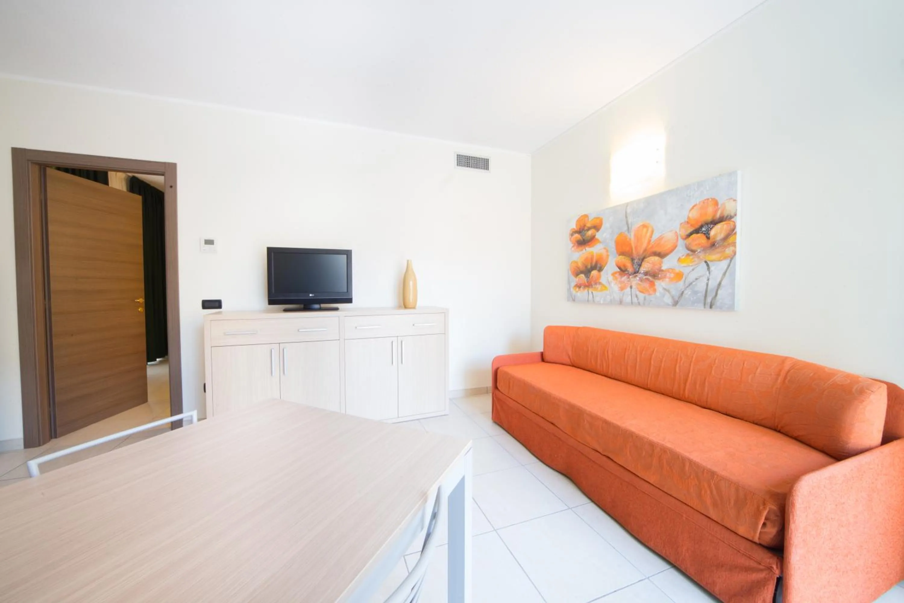 Photo of the whole room in Diano Sporting Apartments