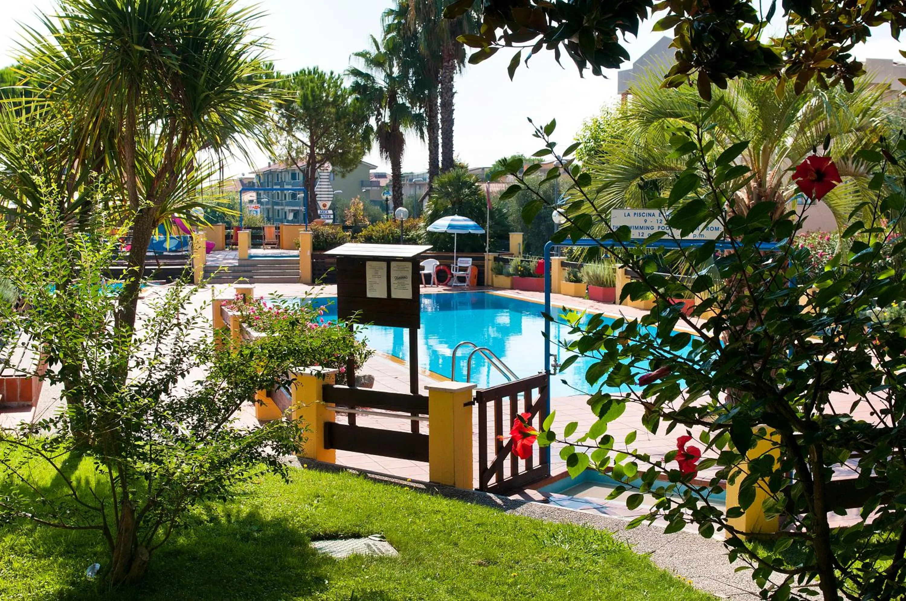 Swimming pool in Diano Sporting Apartments