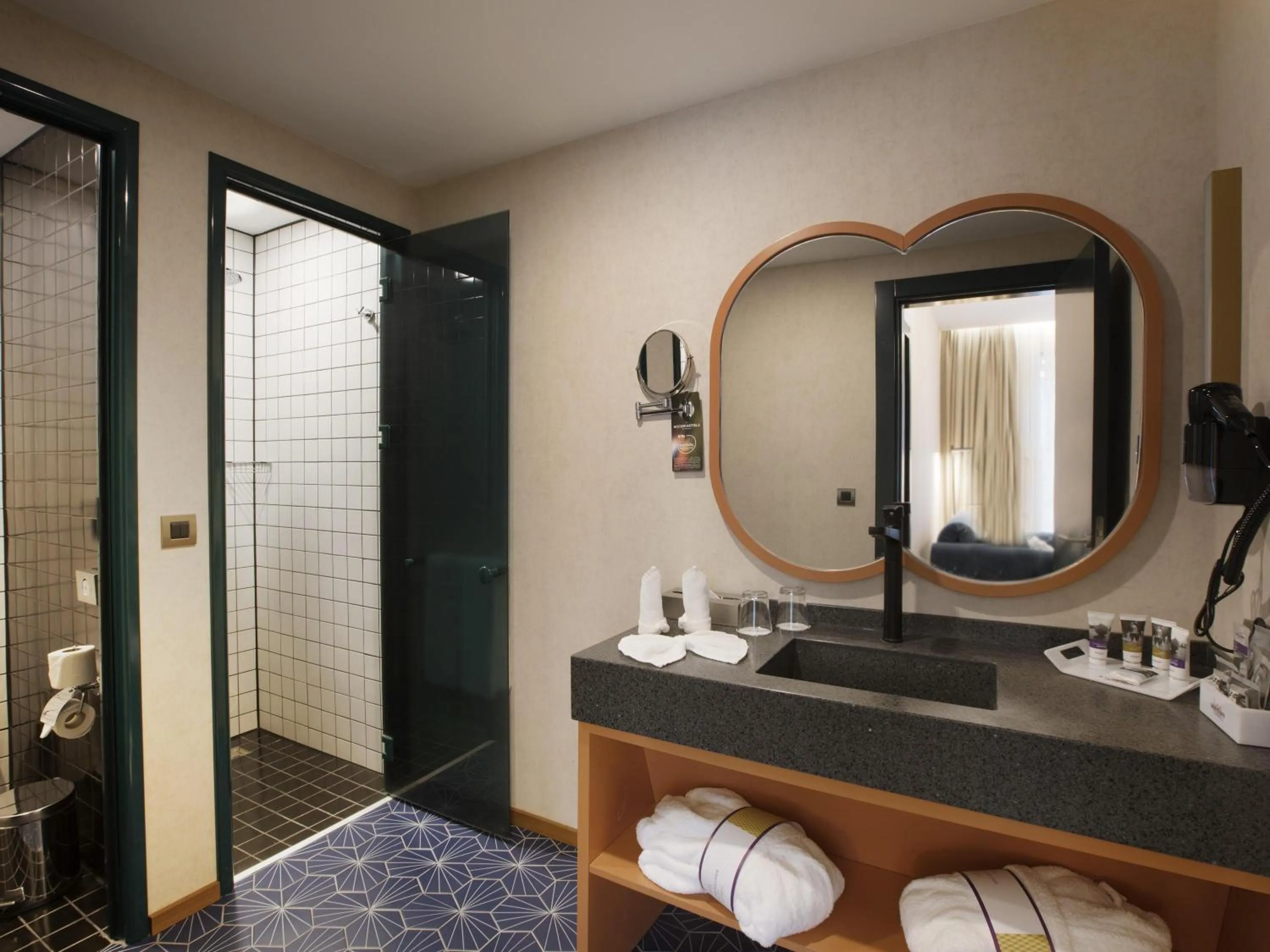 Bedroom in Mercure Istanbul Bakirkoy