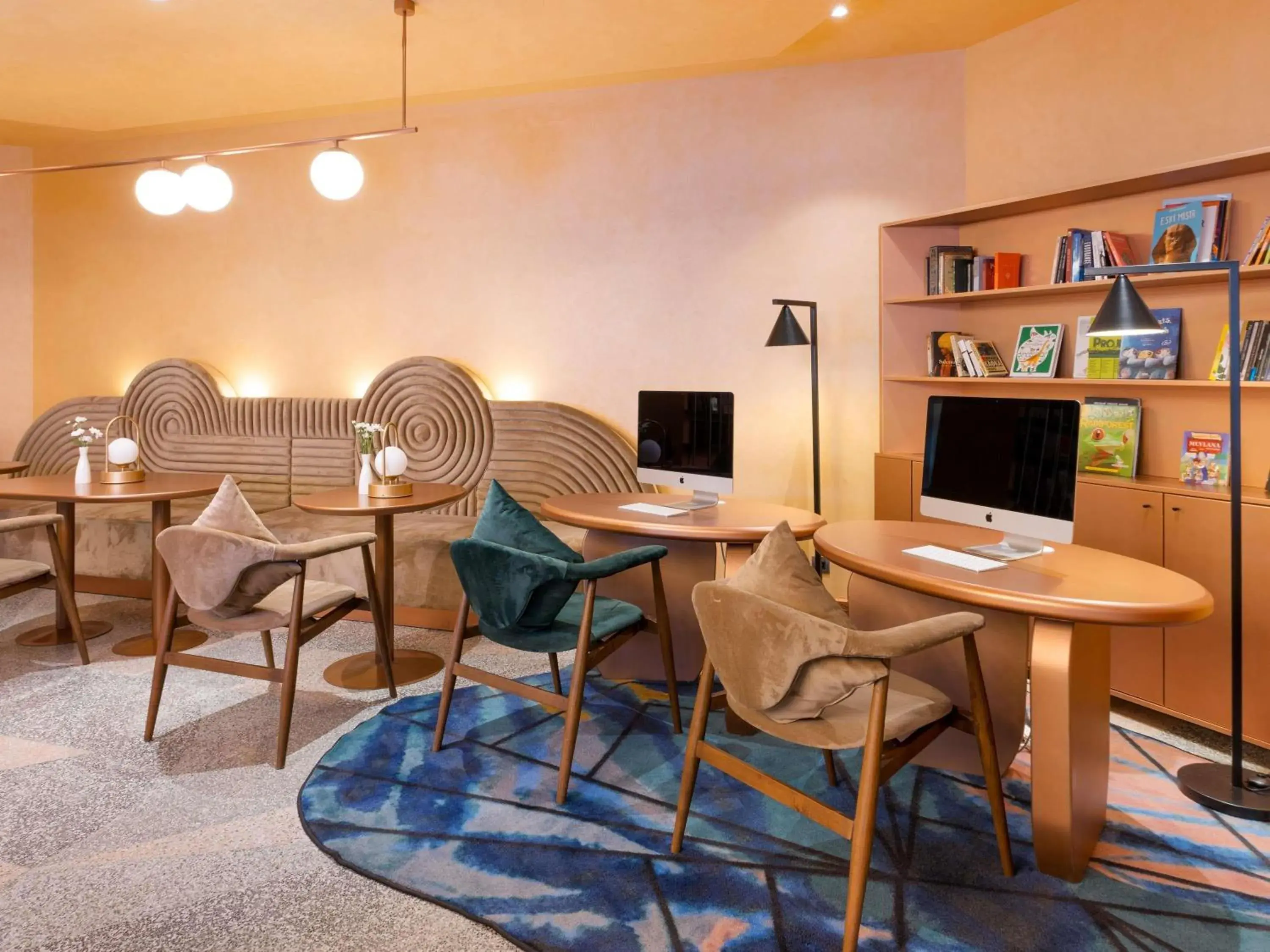 Property building in Mercure Istanbul Bakirkoy Property building in Mercure Istanbul Bakirkoy