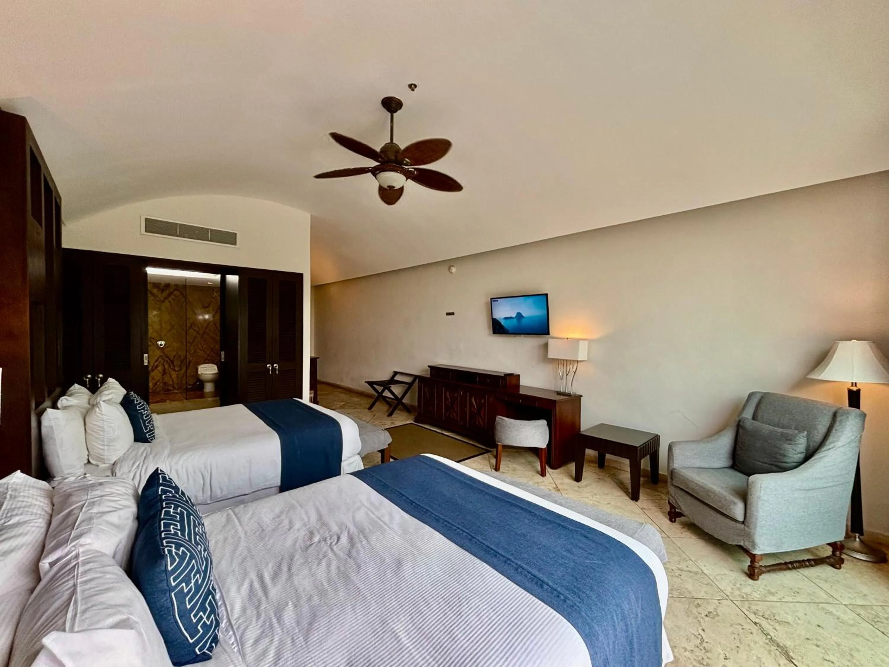 Bed in Hotel Hacienda San Pancho