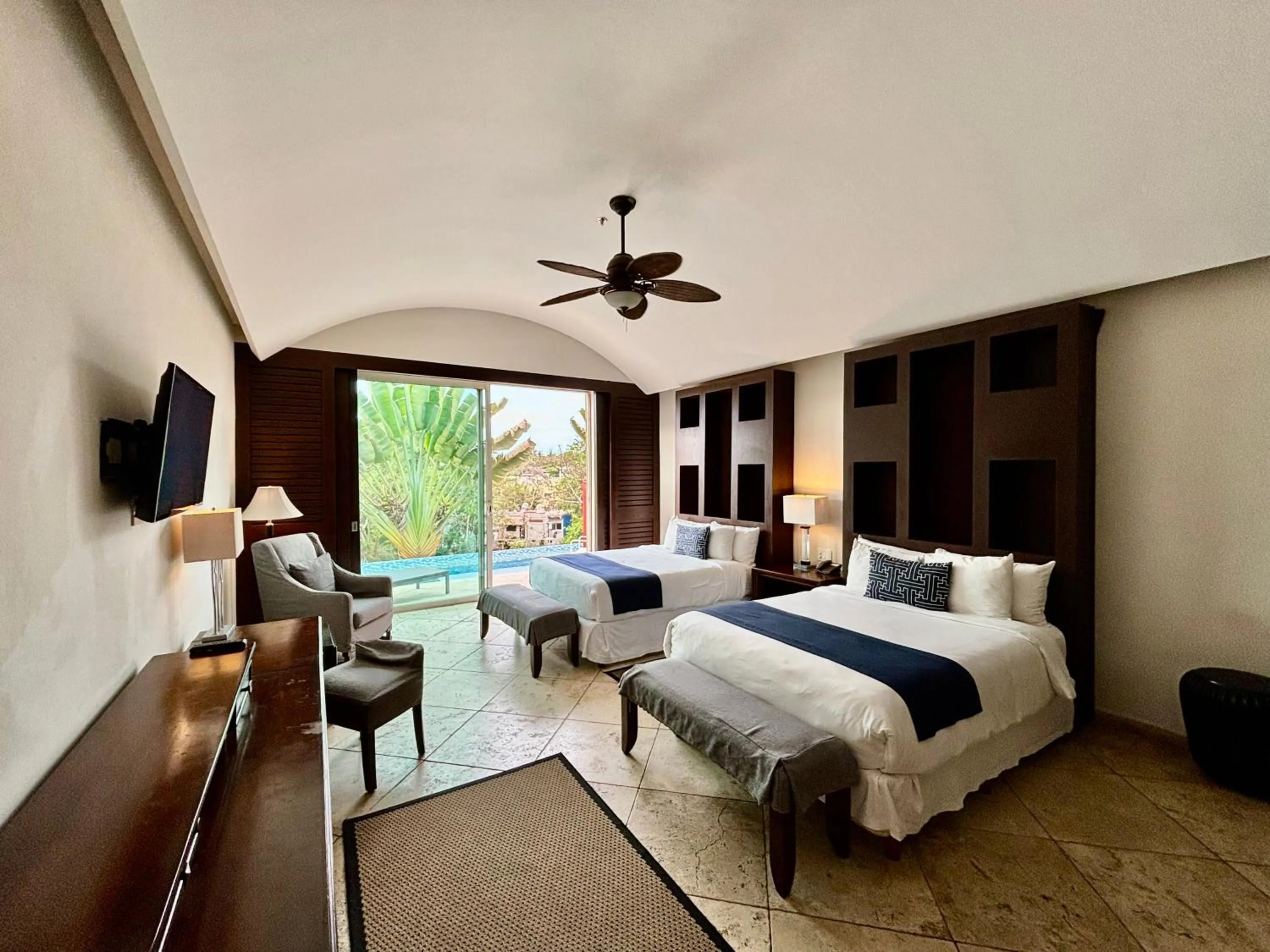 Bed in Hotel Hacienda San Pancho