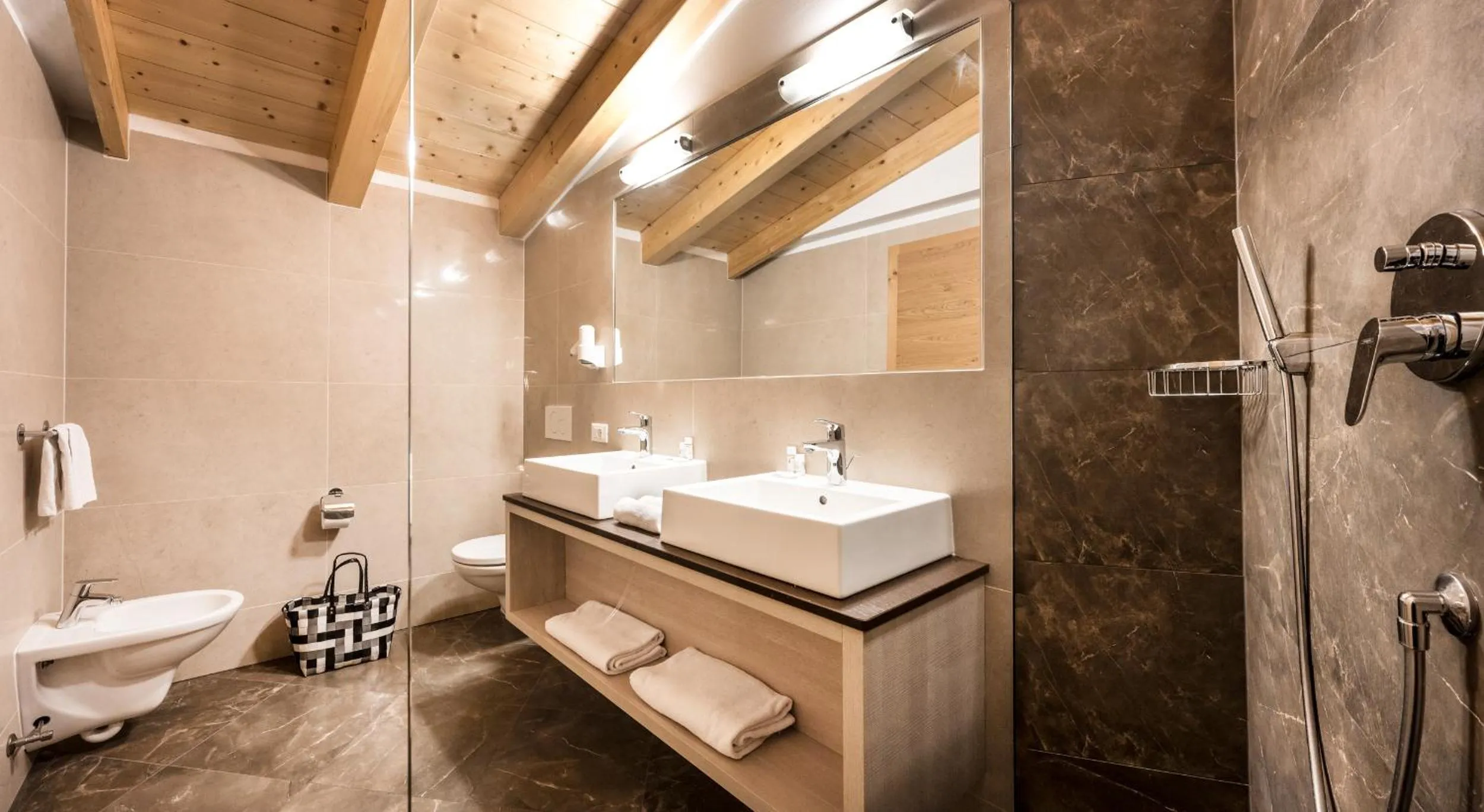 Bathroom in Parc Hotel Miramonti