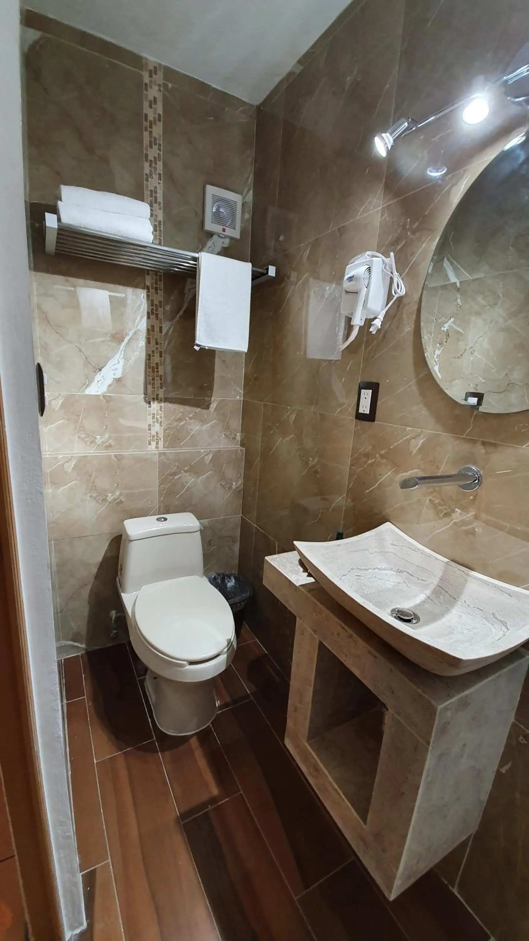 Bathroom in Hill House Mazatlan - Bed & Breakfast