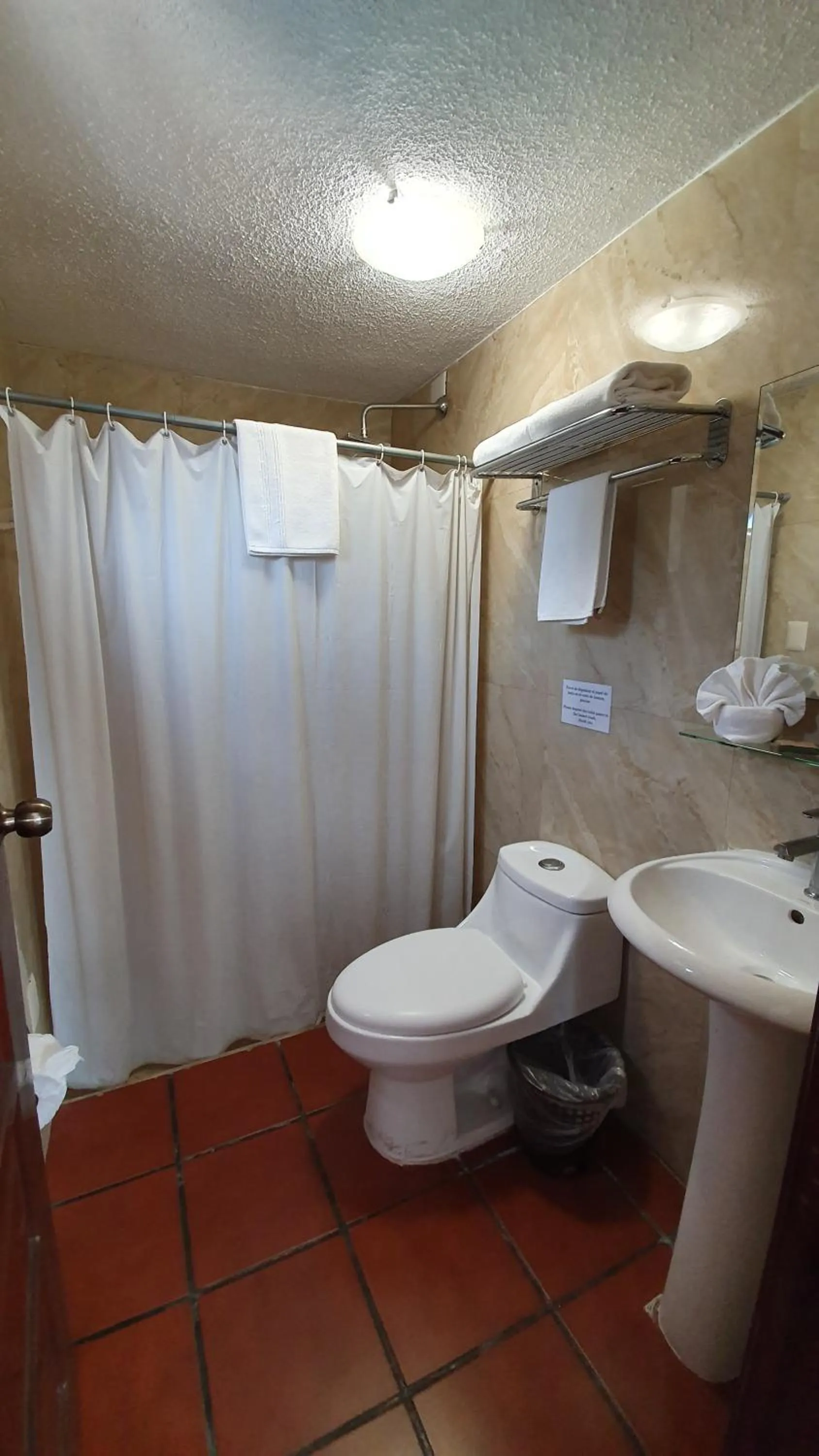 Bathroom in Hill House Mazatlan - Bed & Breakfast