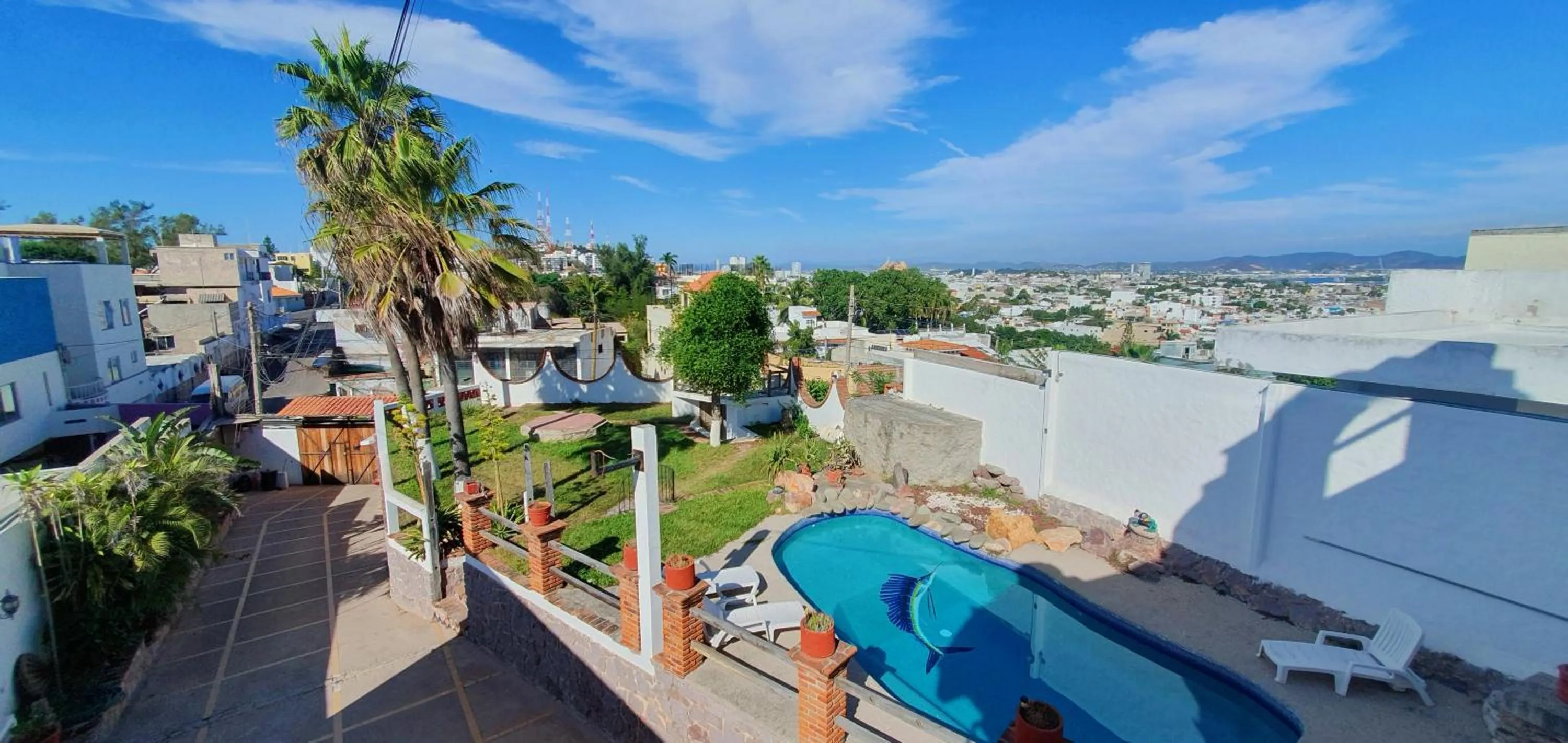 City view in Hill House Mazatlan - Bed & Breakfast