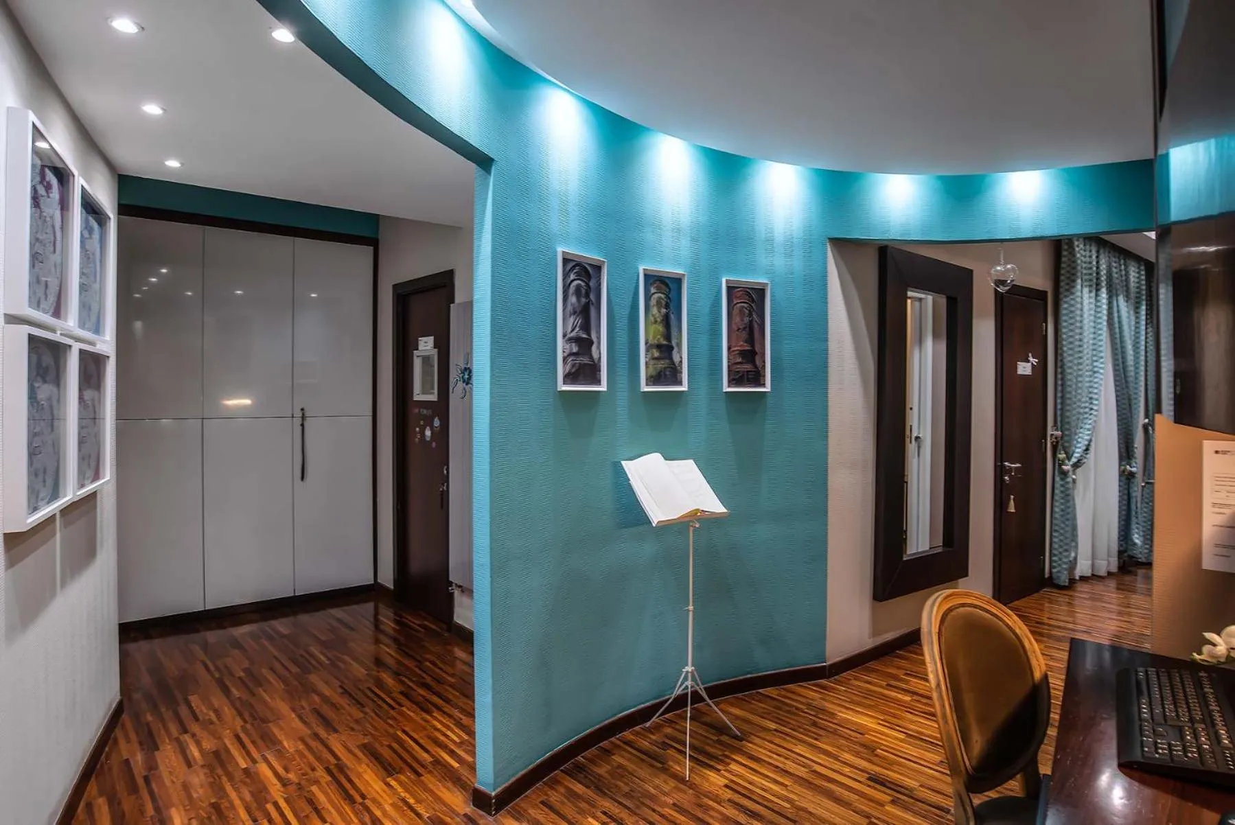 Lobby or reception in Merulana Inn Guest House