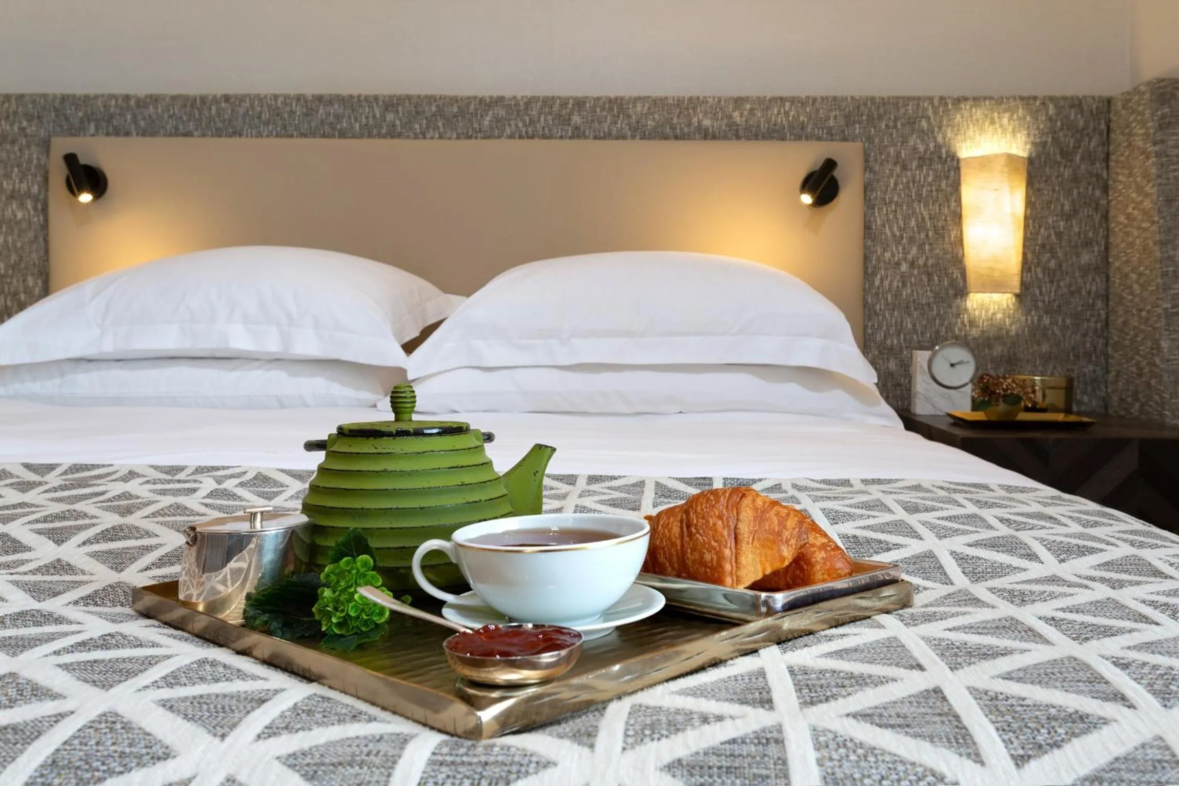 room service, Bed in Dan Caesarea Resort