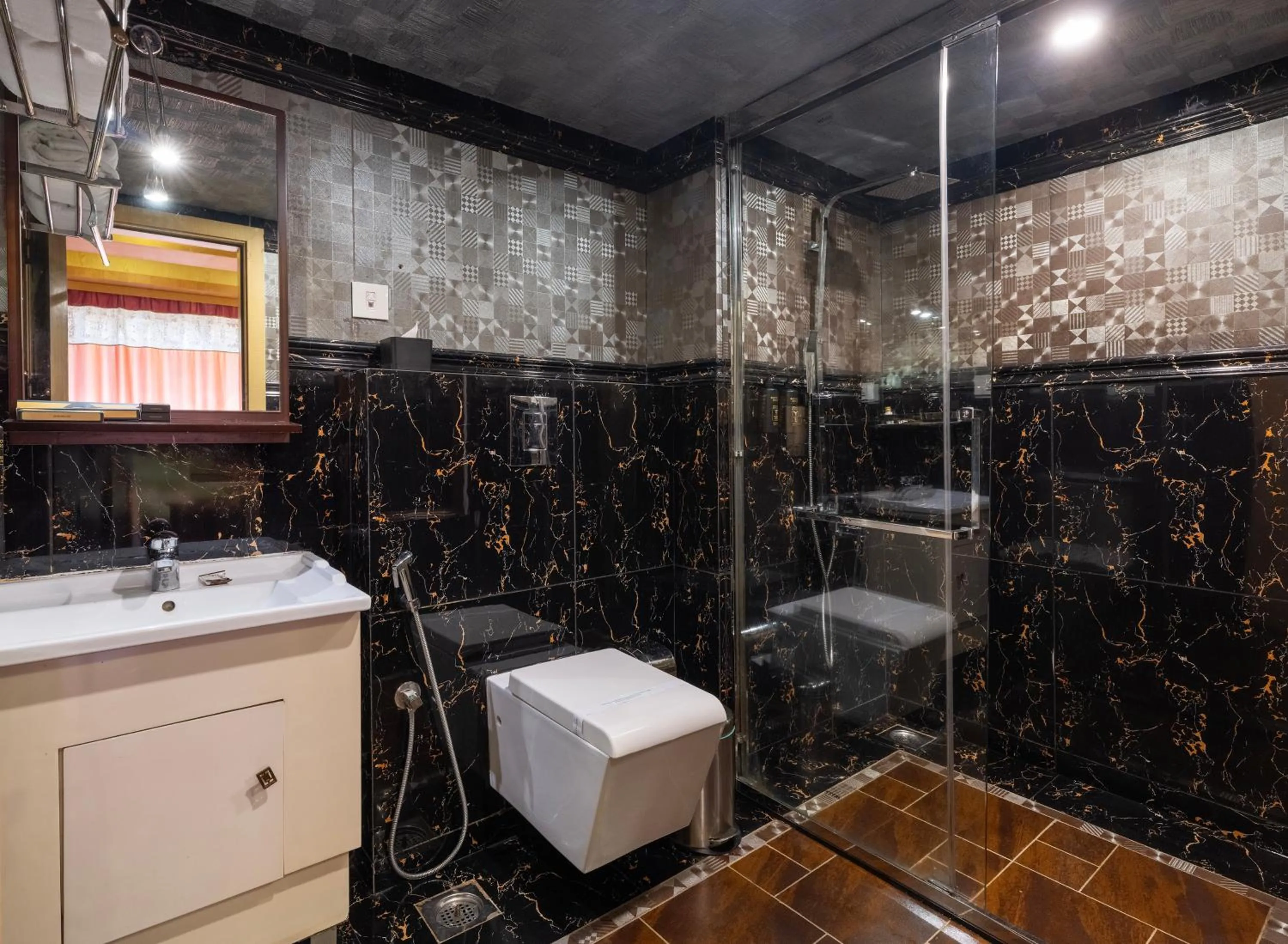 Bathroom in Parakkat Nature Resort