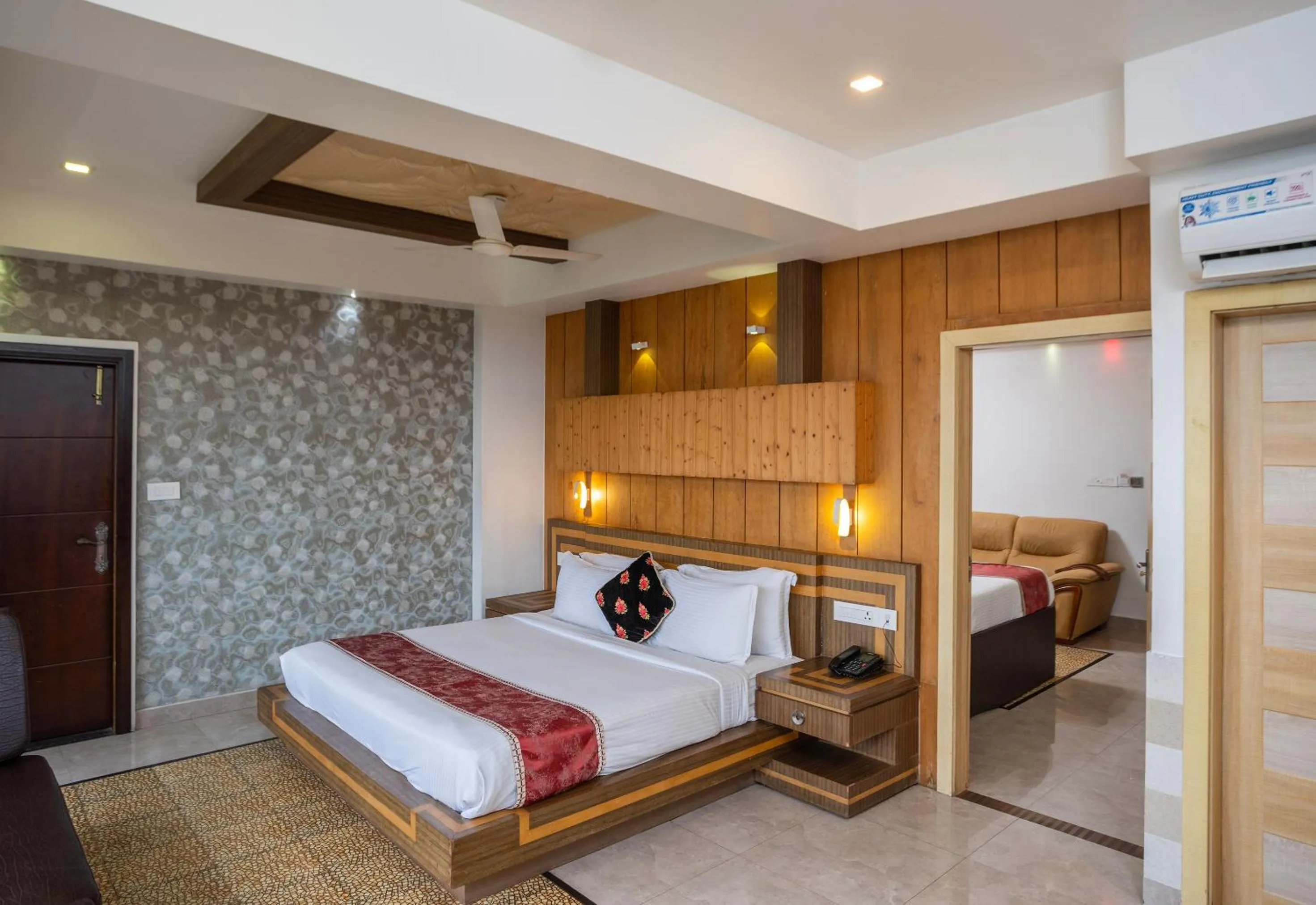 Photo of the whole room, Bed in Parakkat Nature Resort