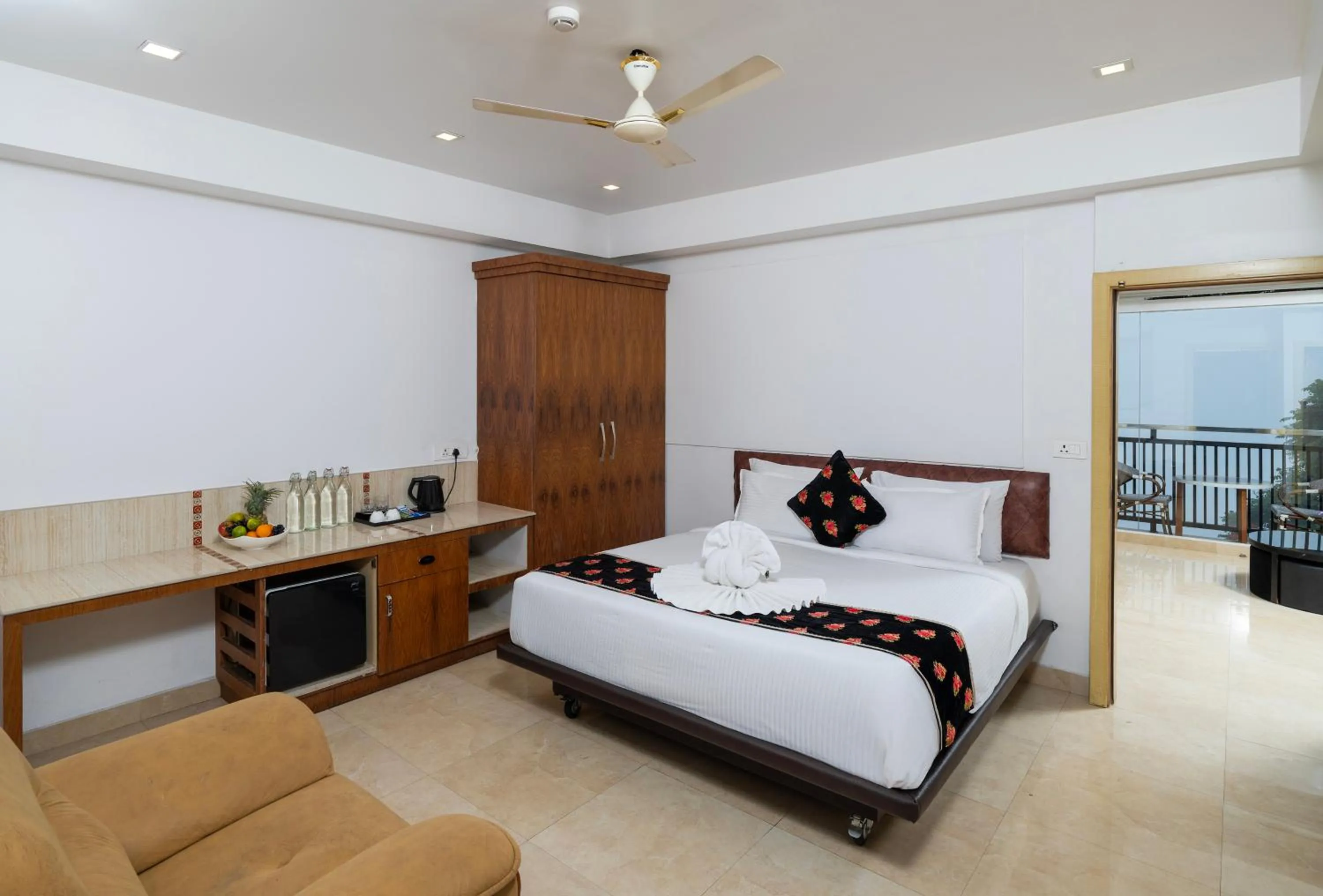 Photo of the whole room, Bed in Parakkat Nature Resort