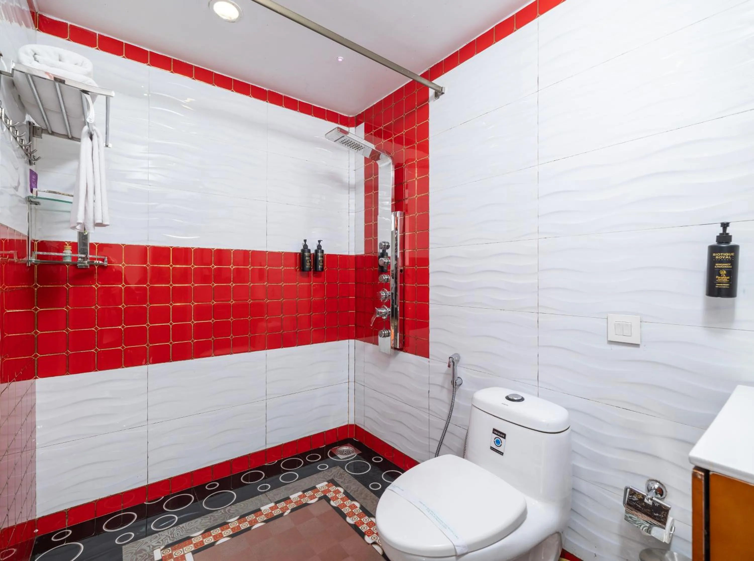 Bathroom in Parakkat Nature Resort