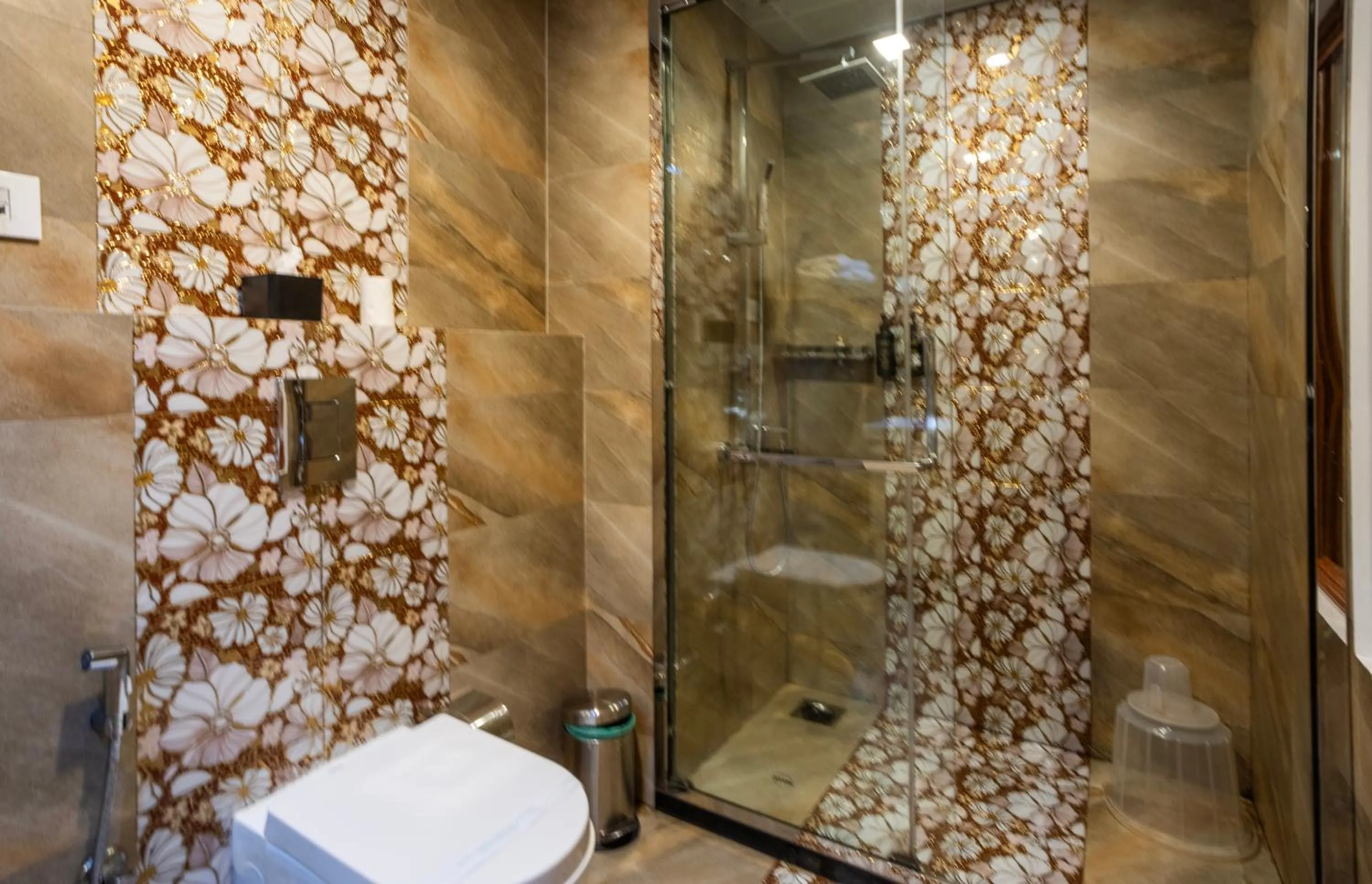 Bathroom in Parakkat Nature Resort