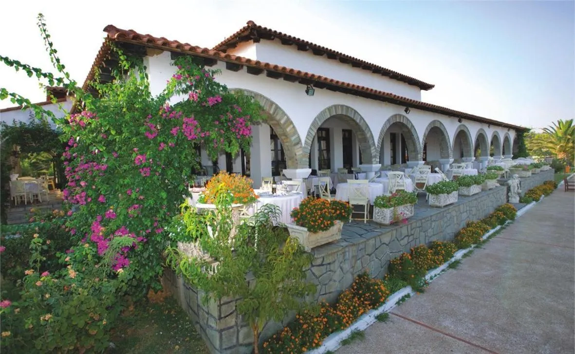 Restaurant/places to eat in Assa Maris Beach Hotel