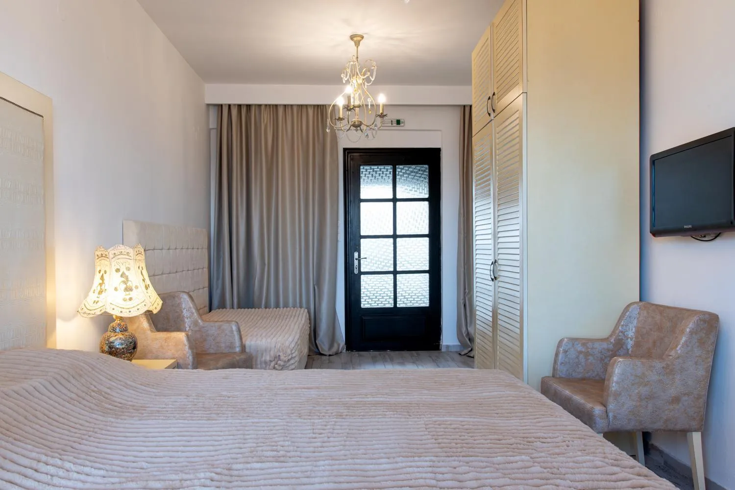 Photo of the whole room, Bed in Assa Maris Beach Hotel