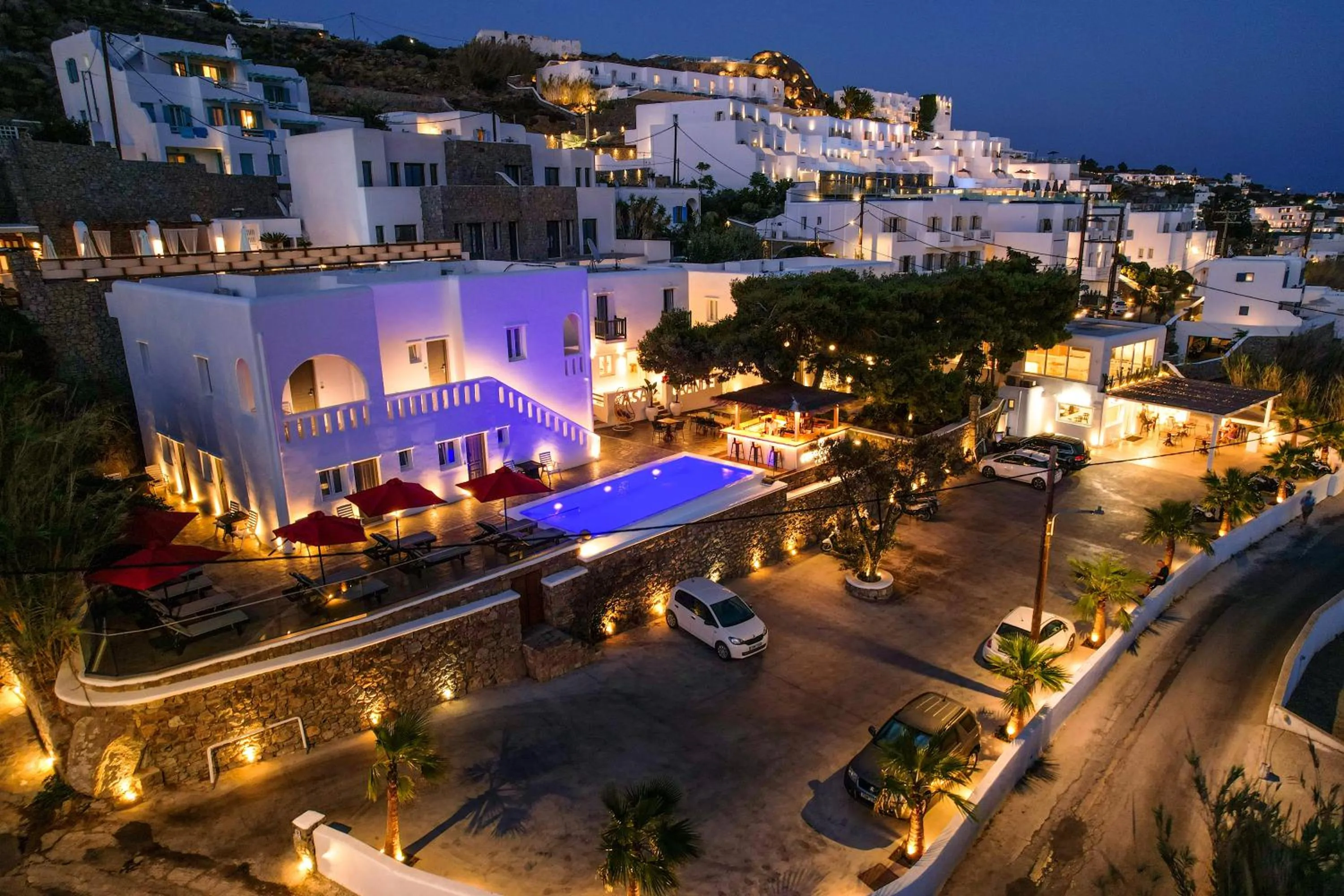 Property building in Casa Grande Hotel