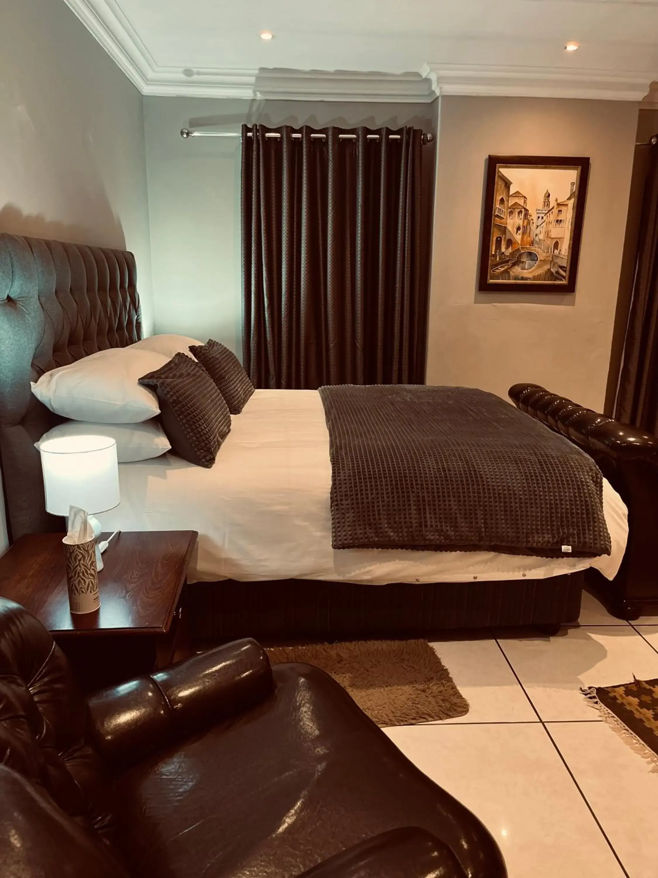 Suite - single occupancy in Mt Horeb Manor Suite - single occupancy in Mt Horeb Manor