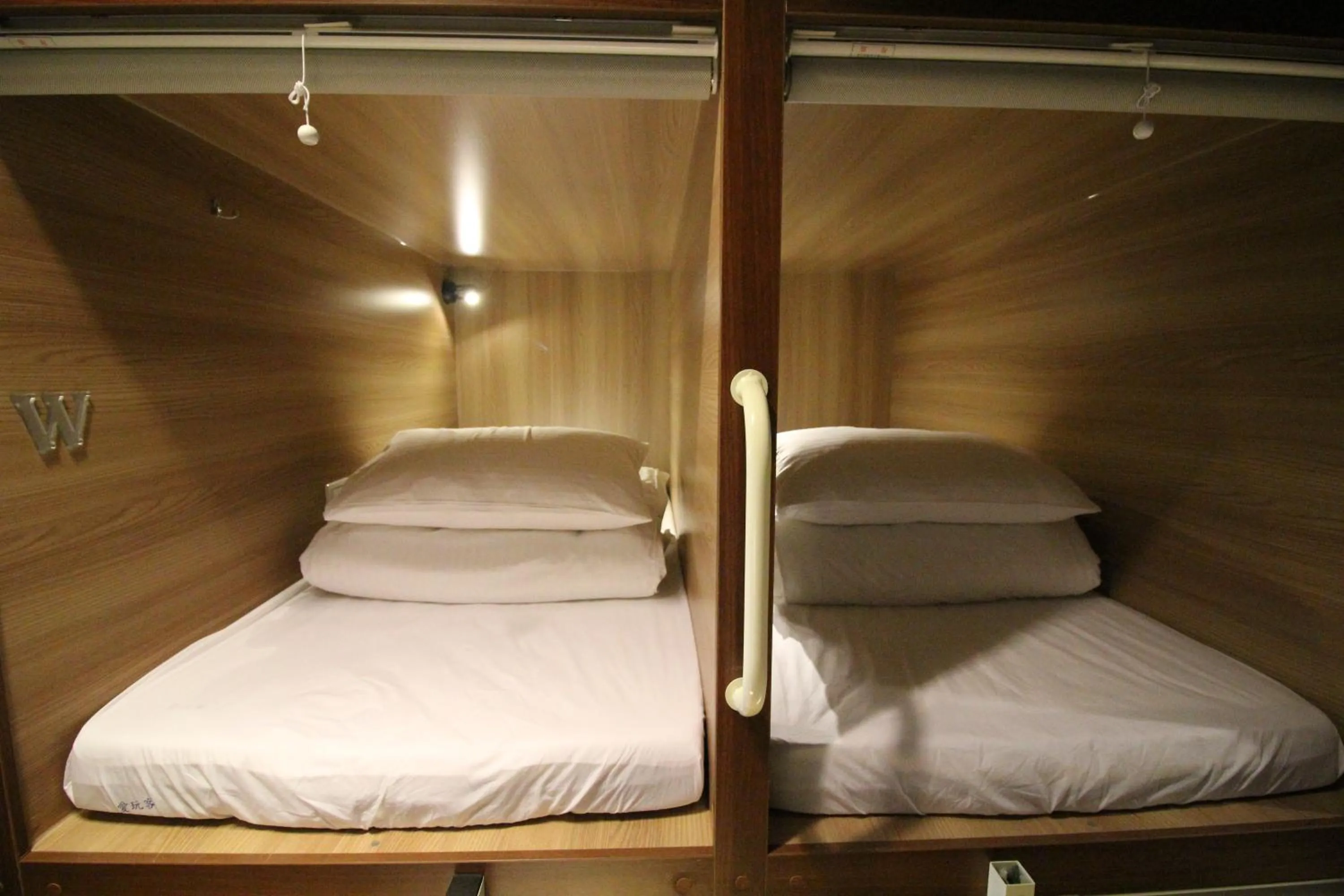 bunk bed, Bed in I Play Inn TP