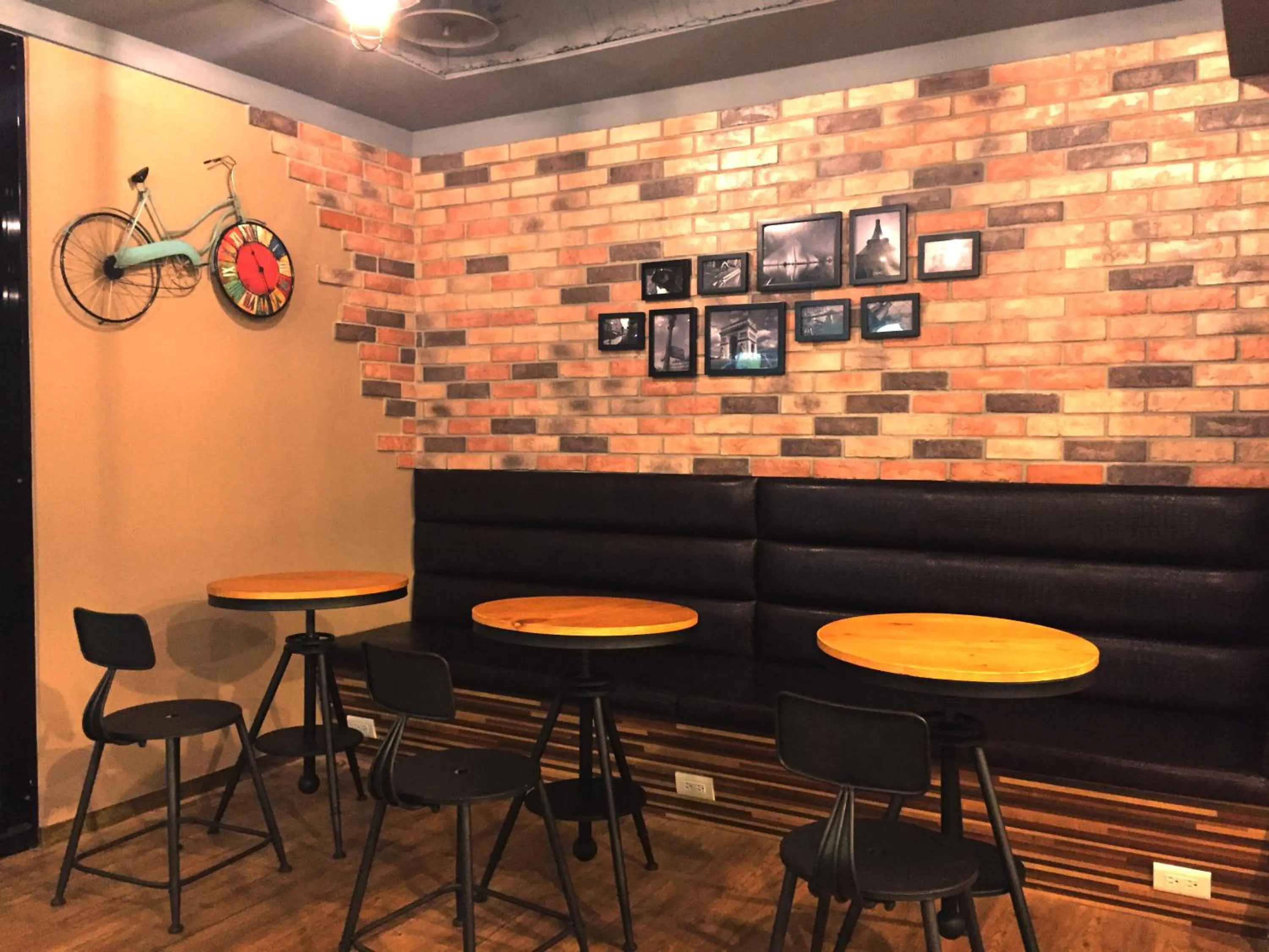 Lounge or bar in I Play Inn TP