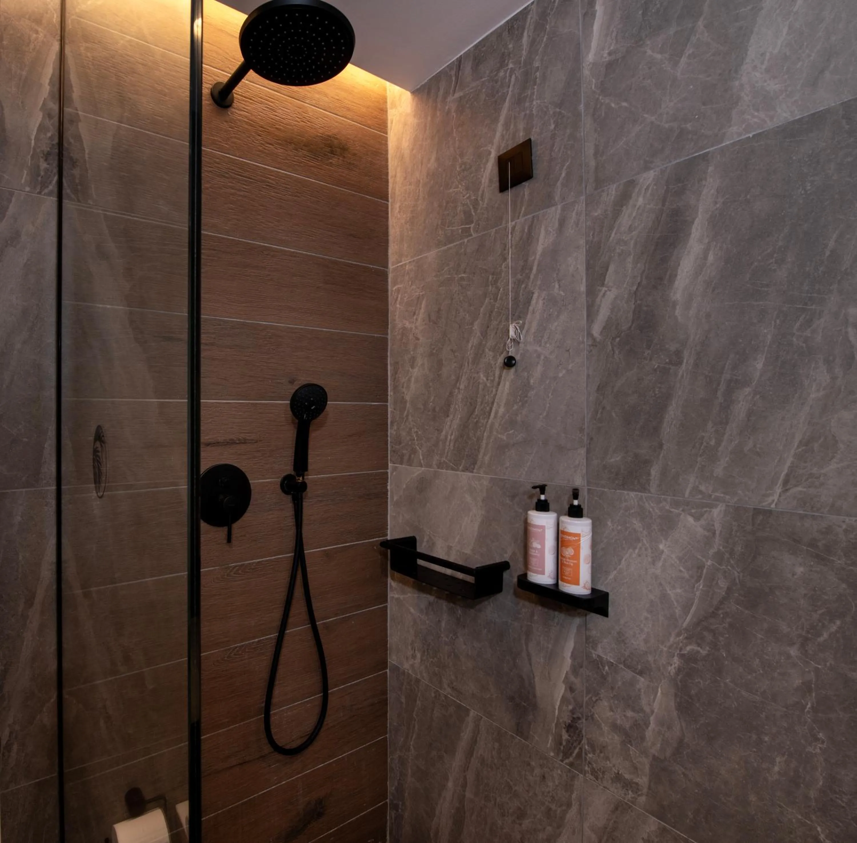 Shower in Delfina Tropic Beach