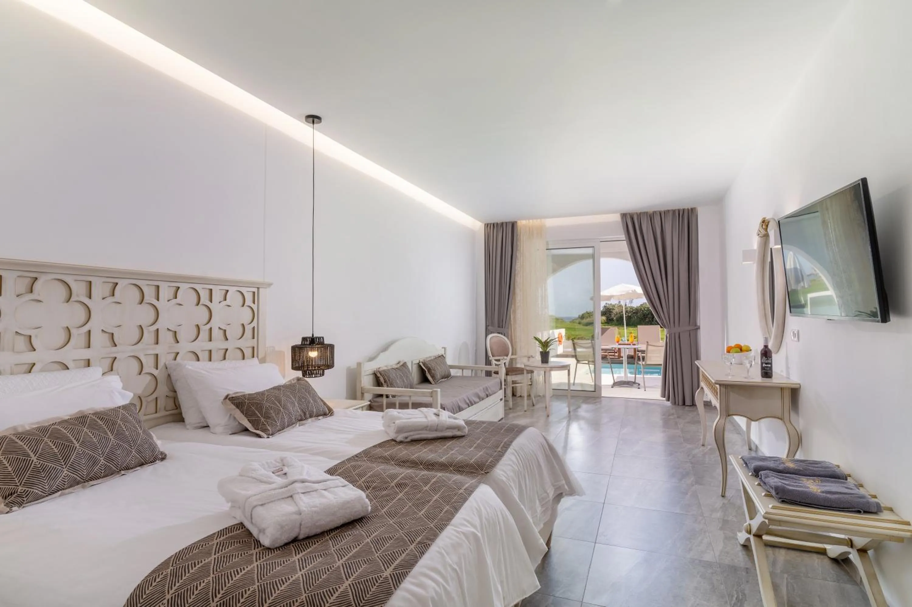 Bed in Delfina Tropic Beach