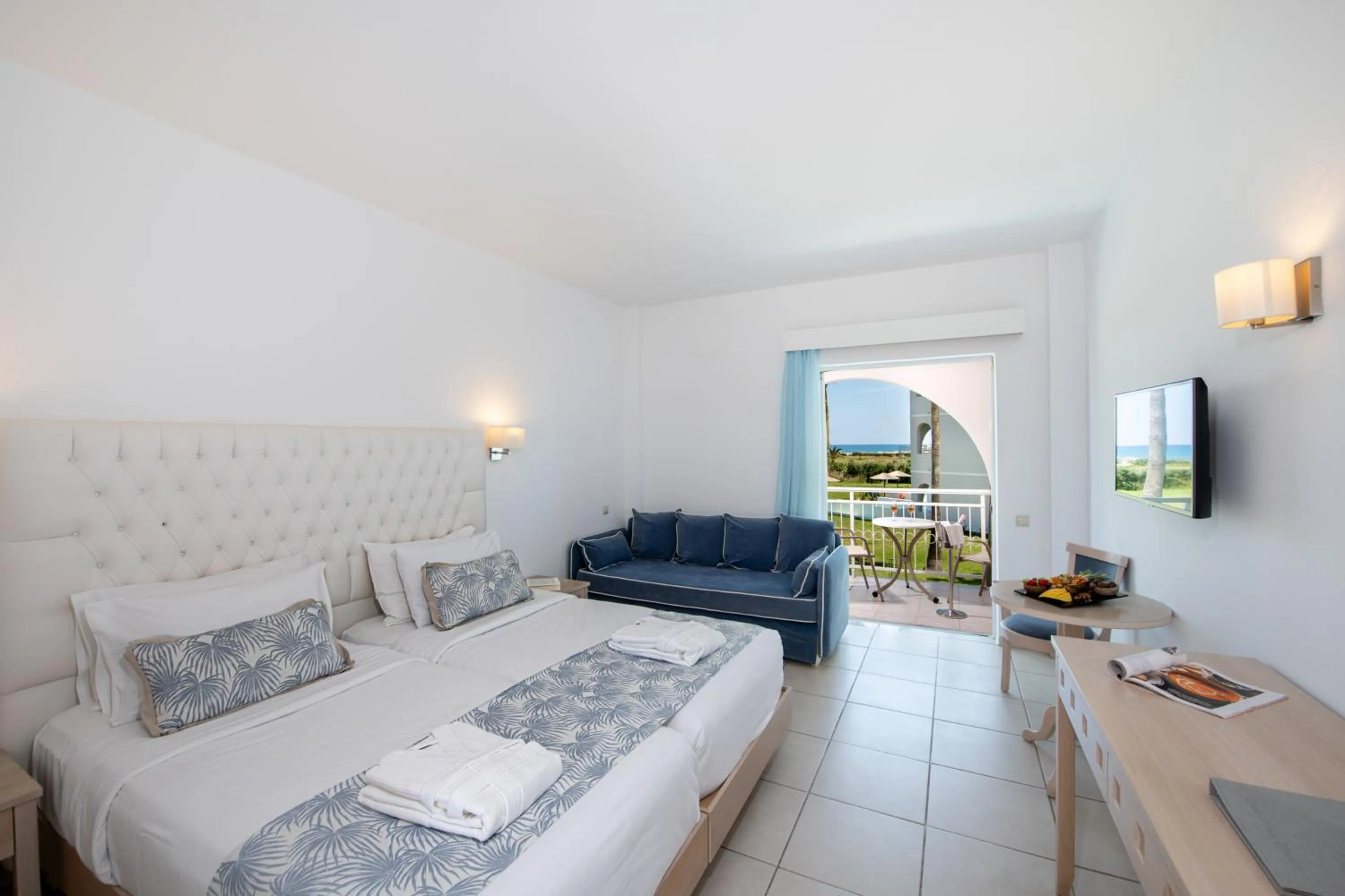 Bed in Delfina Tropic Beach