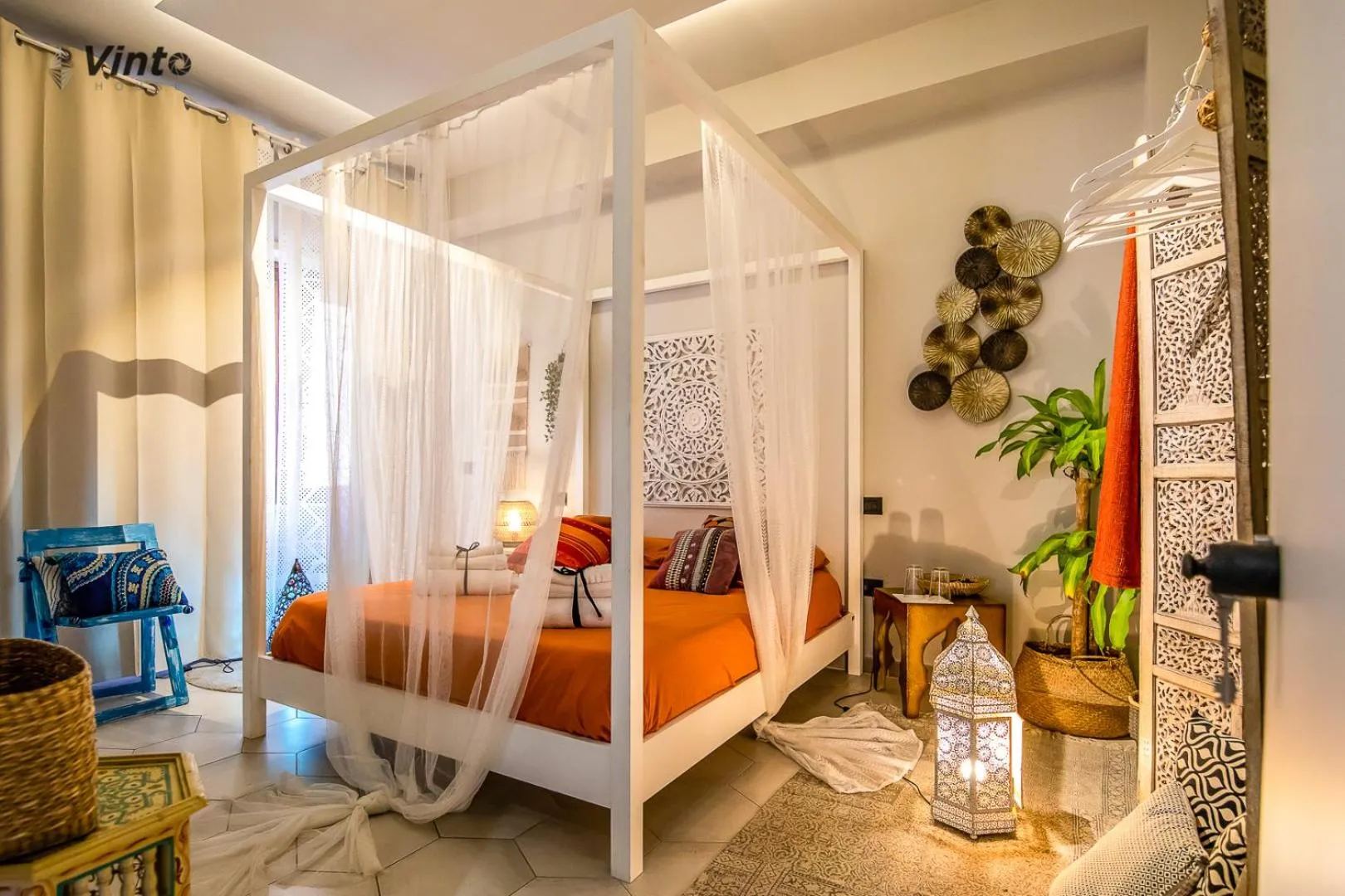 Photo of the whole room, Bed in Vinto House Salerno Downtown