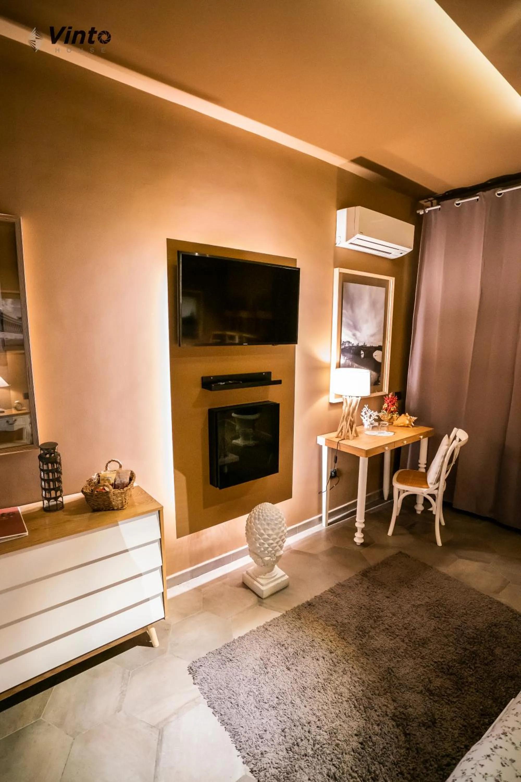 TV and multimedia in Vinto House Salerno Downtown