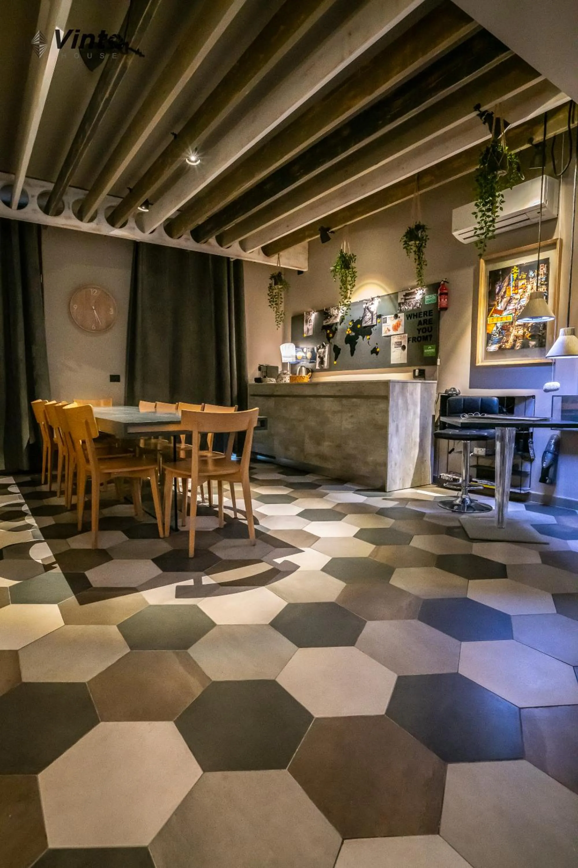 Restaurant/places to eat in Vinto House Salerno Downtown