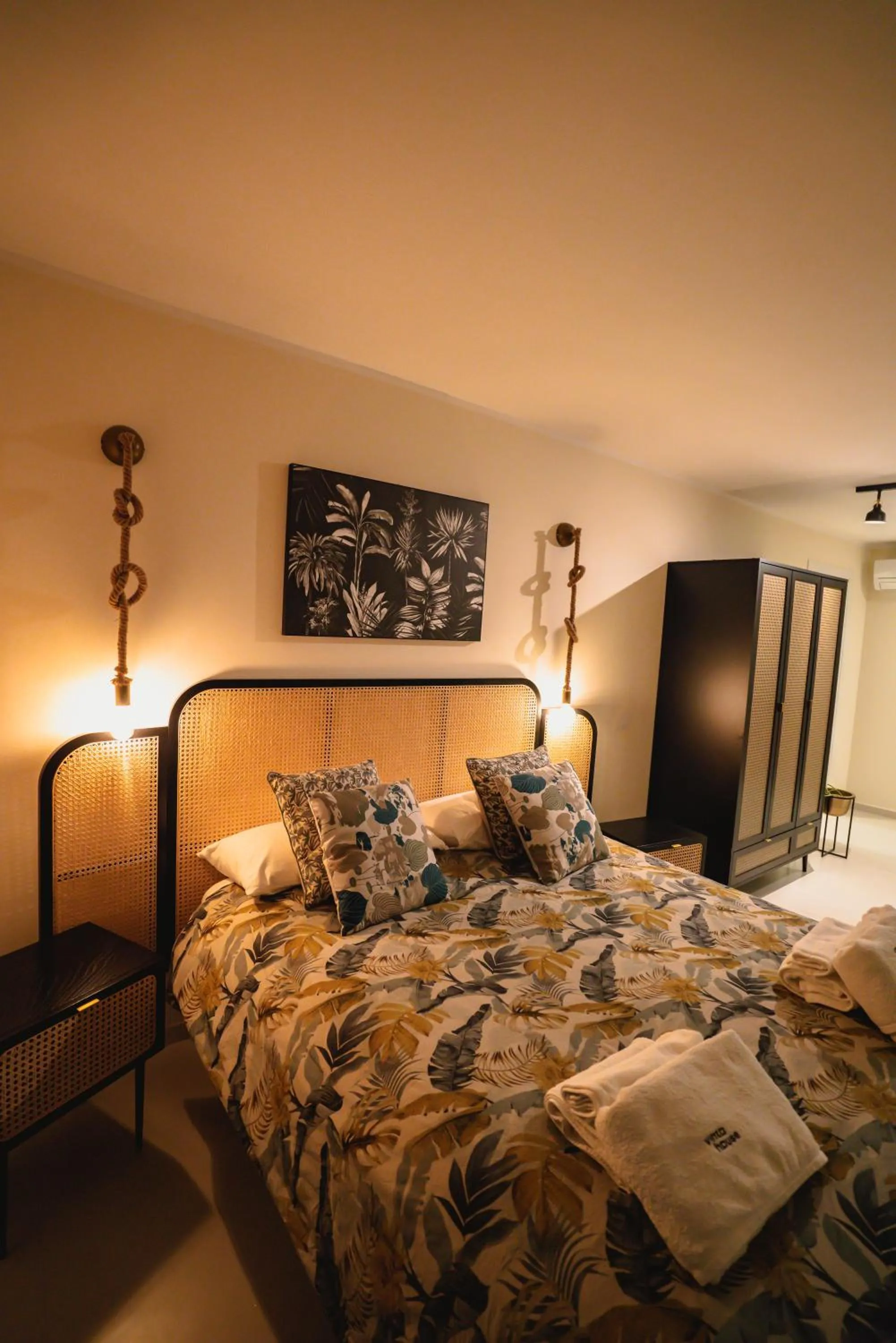 Bed in Vinto House Salerno Downtown