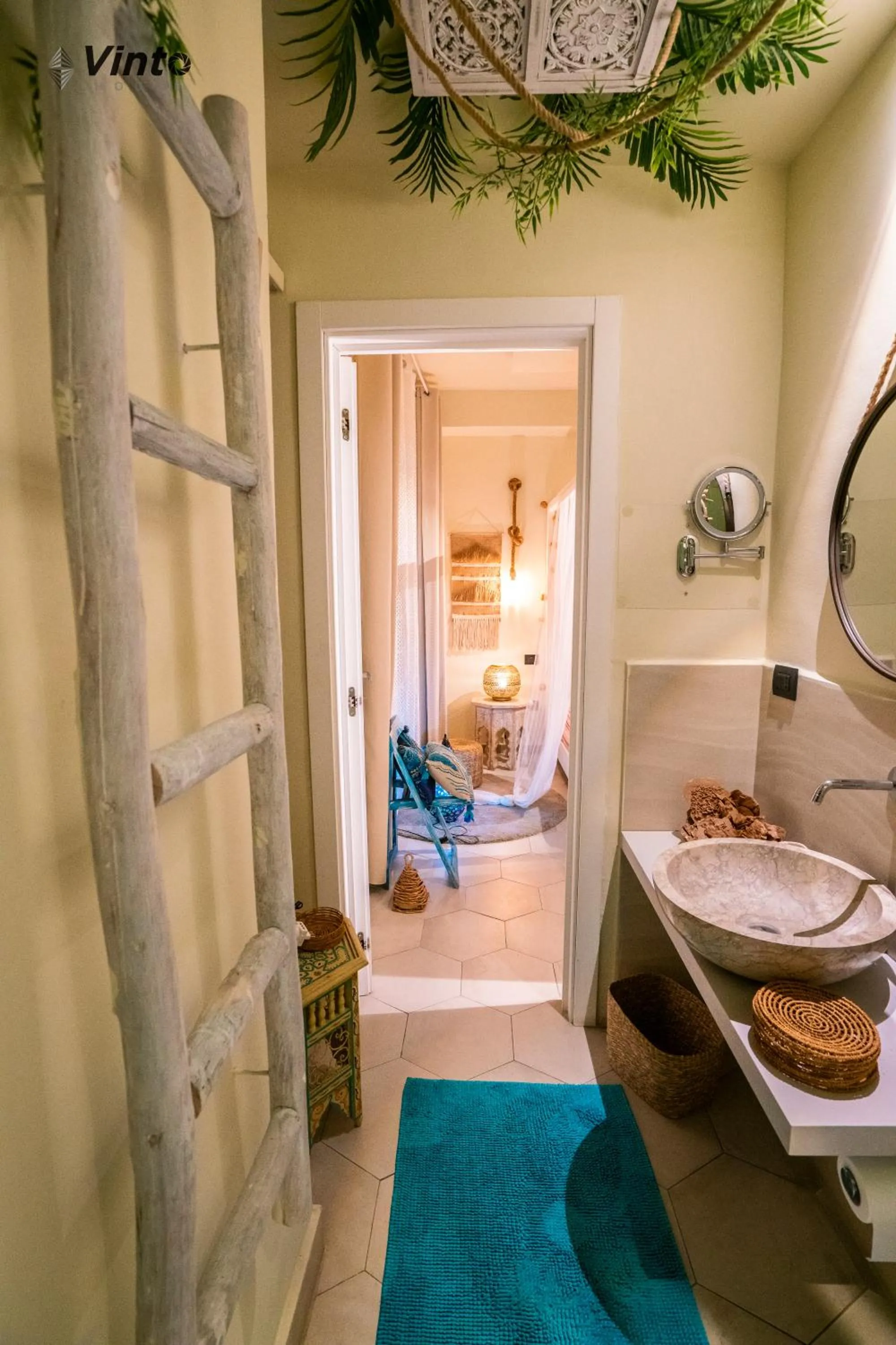 Bathroom, Bed in Vinto House Salerno Downtown