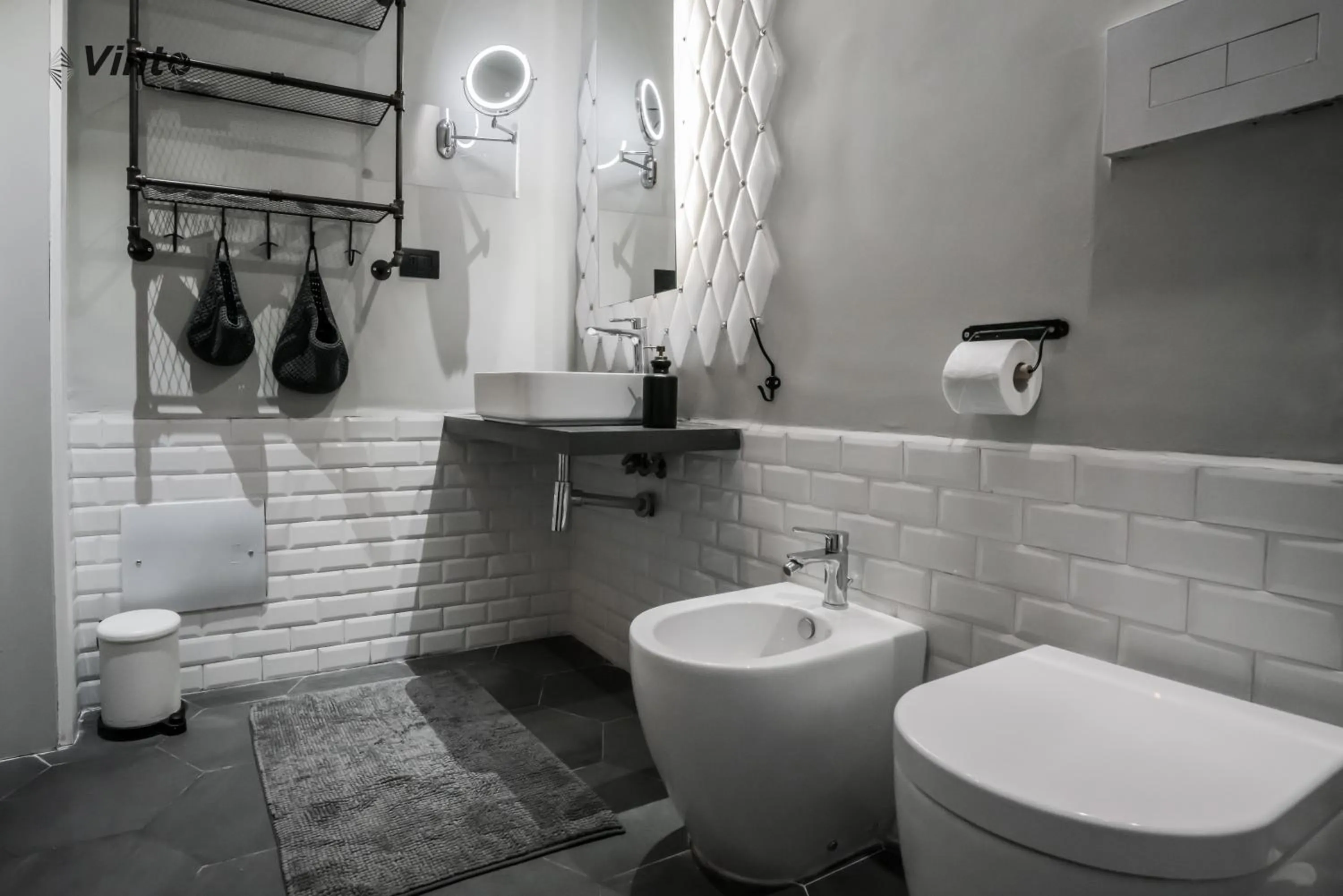 Bathroom in Vinto House Salerno Downtown