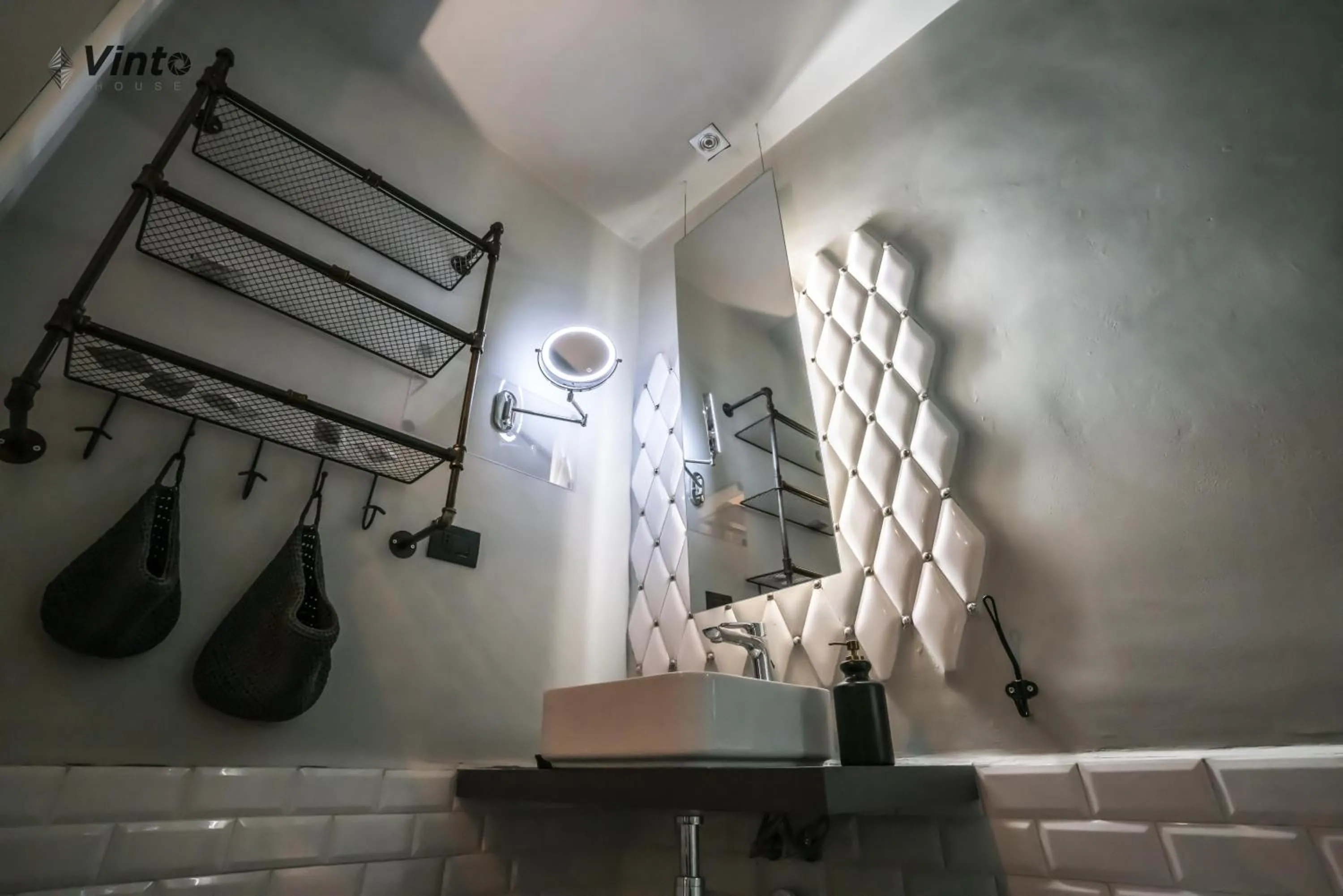 Bathroom in Vinto House Salerno Downtown