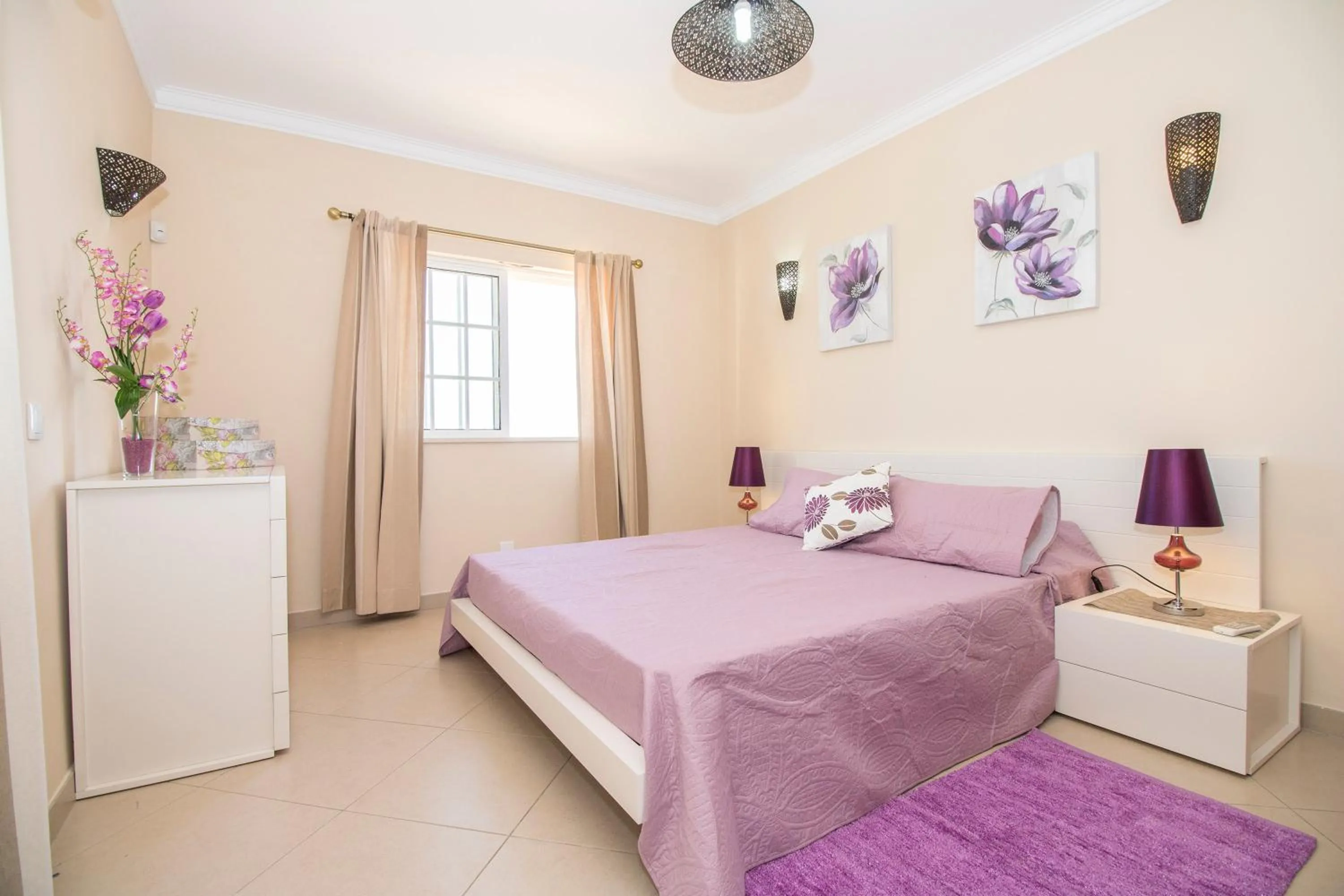 Bedroom, Bed in Villa Panoramica by Algarve Holidays